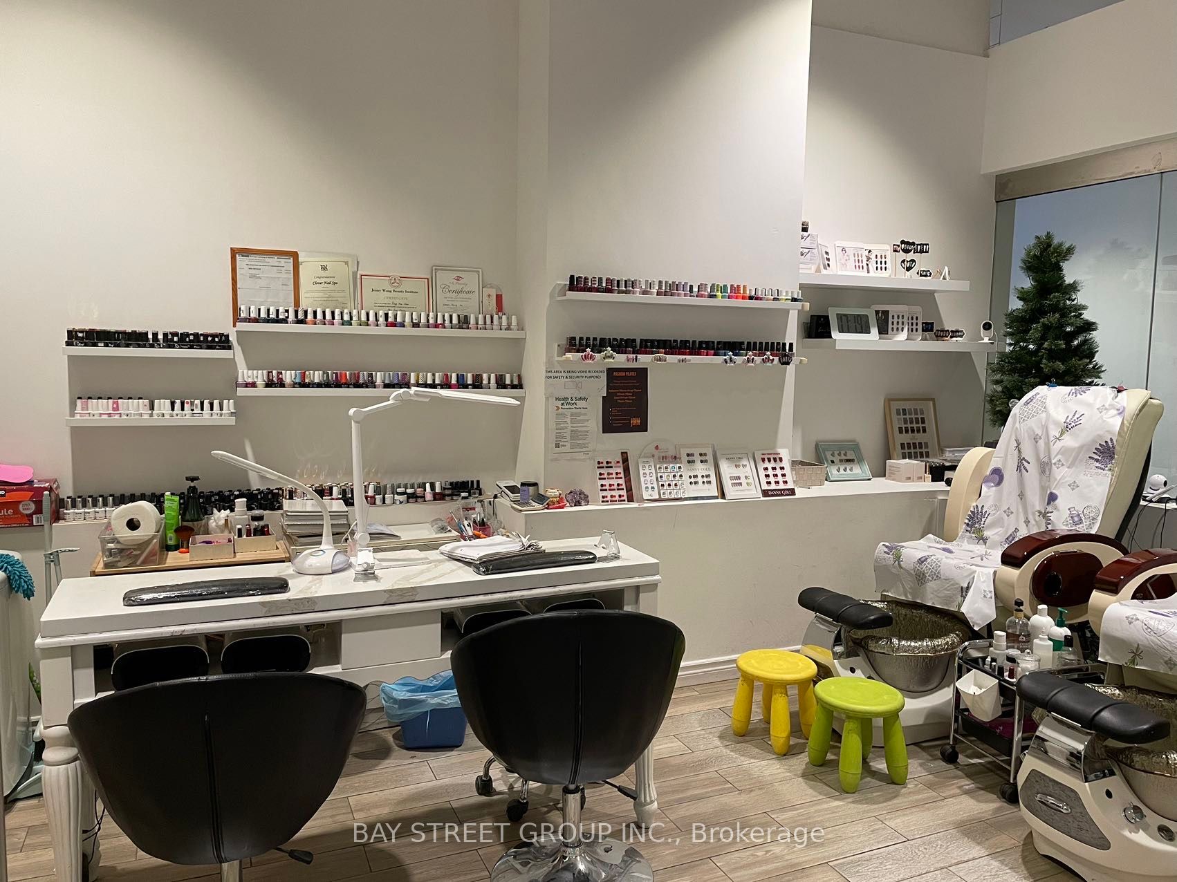 #157 - 4750 Yonge Street Property Photo 3