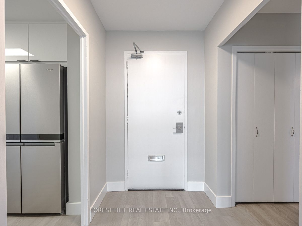 #504 - 131 Bloor Street Property Photo 12