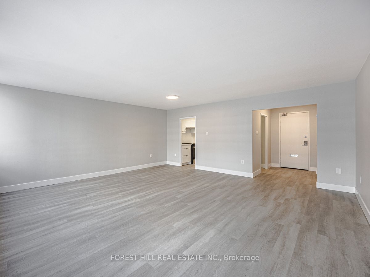 #504 - 131 Bloor Street Property Photo 13