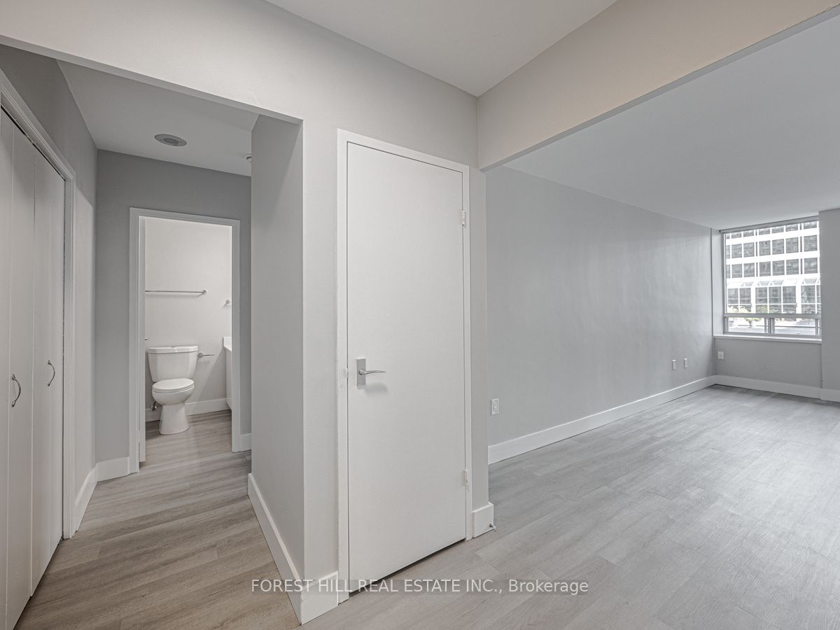 #504 - 131 Bloor Street Property Photo 17