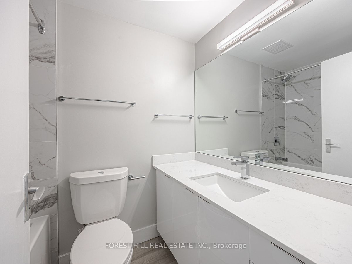 #504 - 131 Bloor Street Property Photo 18