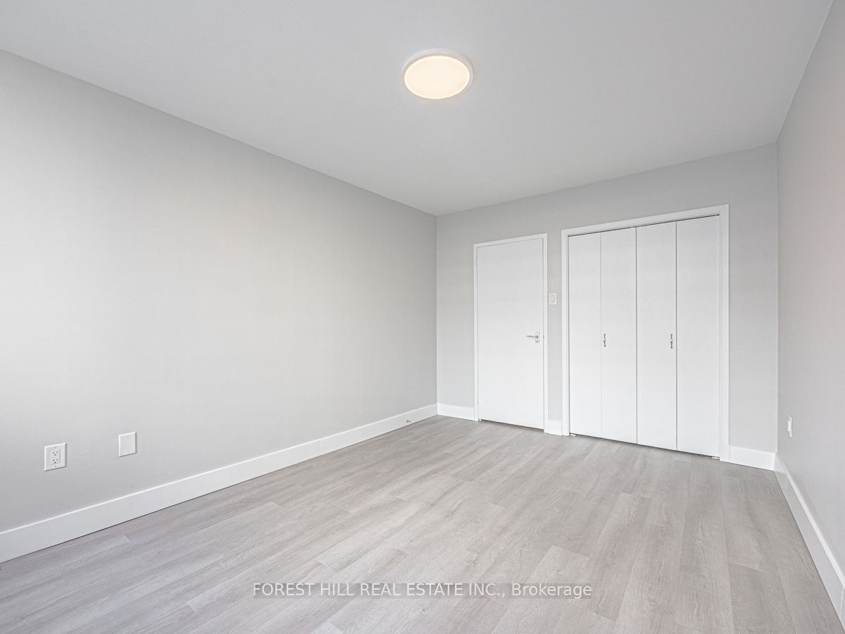 #504 - 131 Bloor Street Property Photo 20
