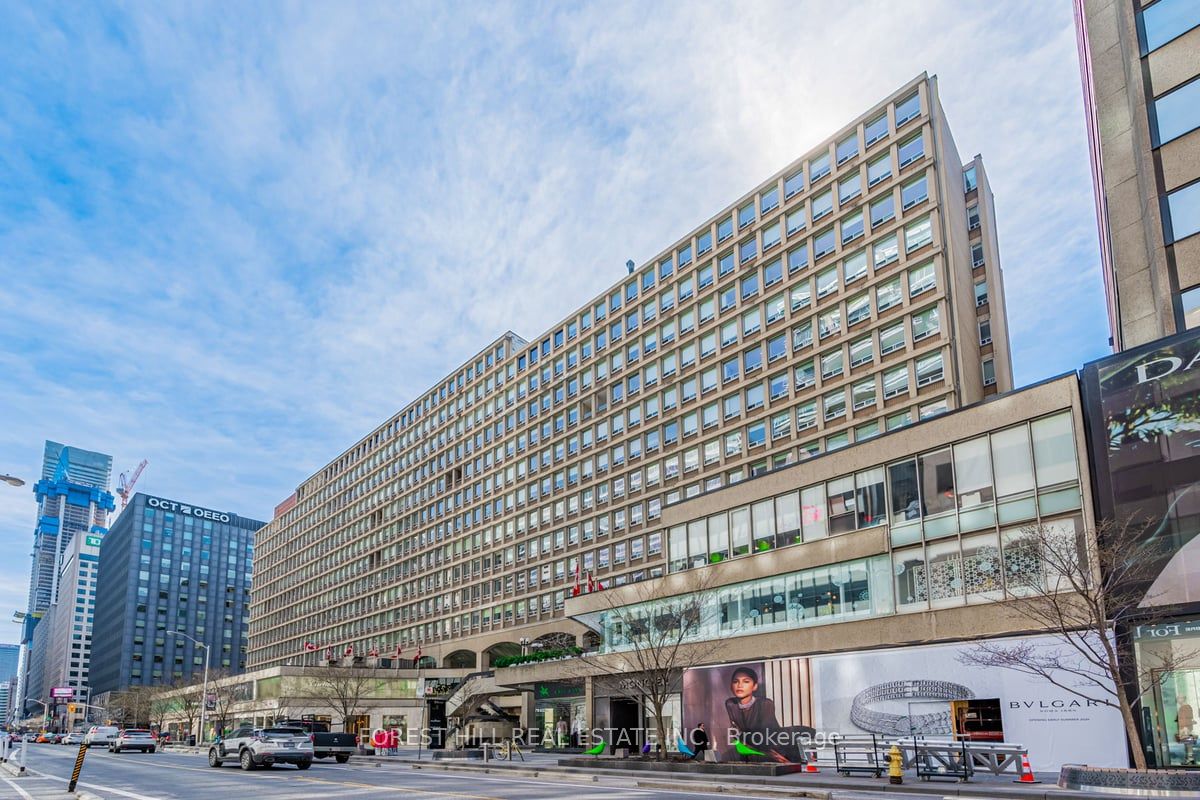 #1218 - 131 Bloor Street Property Photo 1