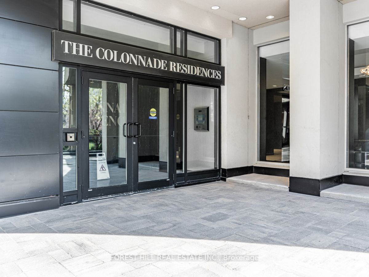 #1218 - 131 Bloor Street Property Photo 2