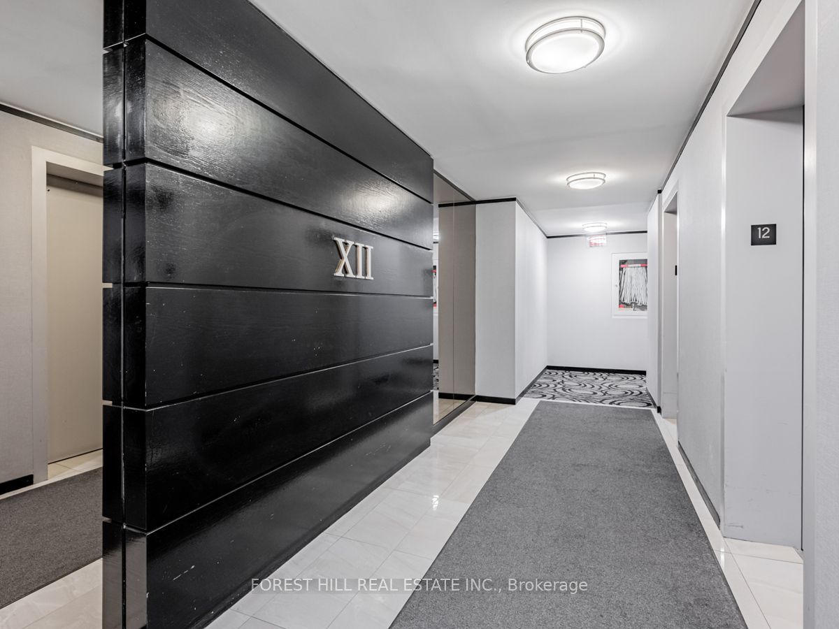 #1218 - 131 Bloor Street Property Photo 7