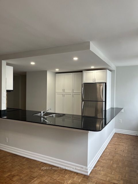 #1218 - 131 Bloor Street Property Photo 15