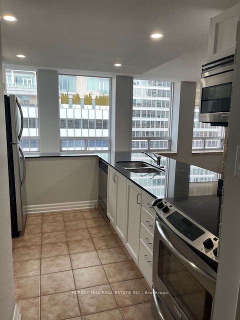 #1218 - 131 Bloor Street Property Photo 16