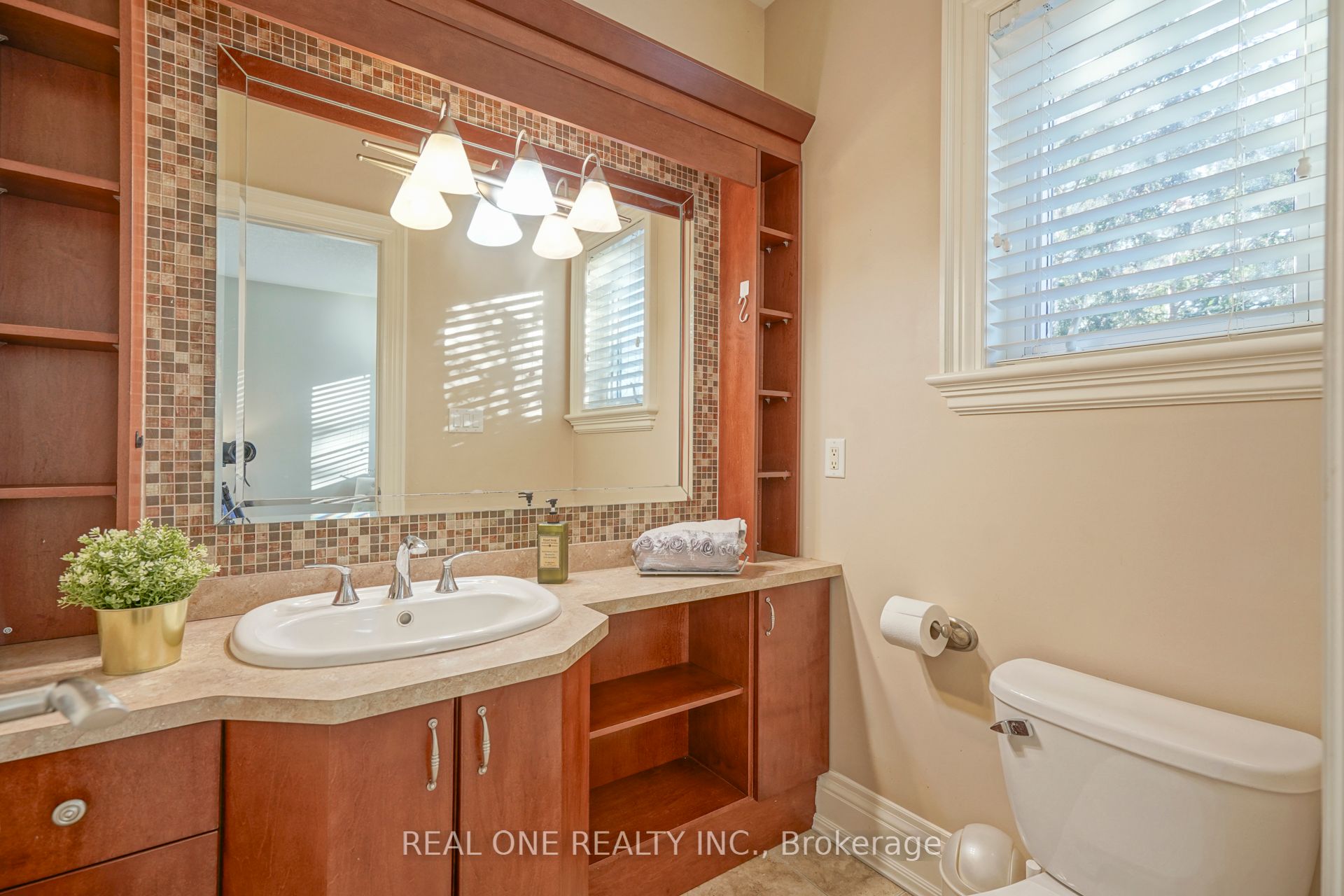 231 Churchill Avenue Property Photo 22