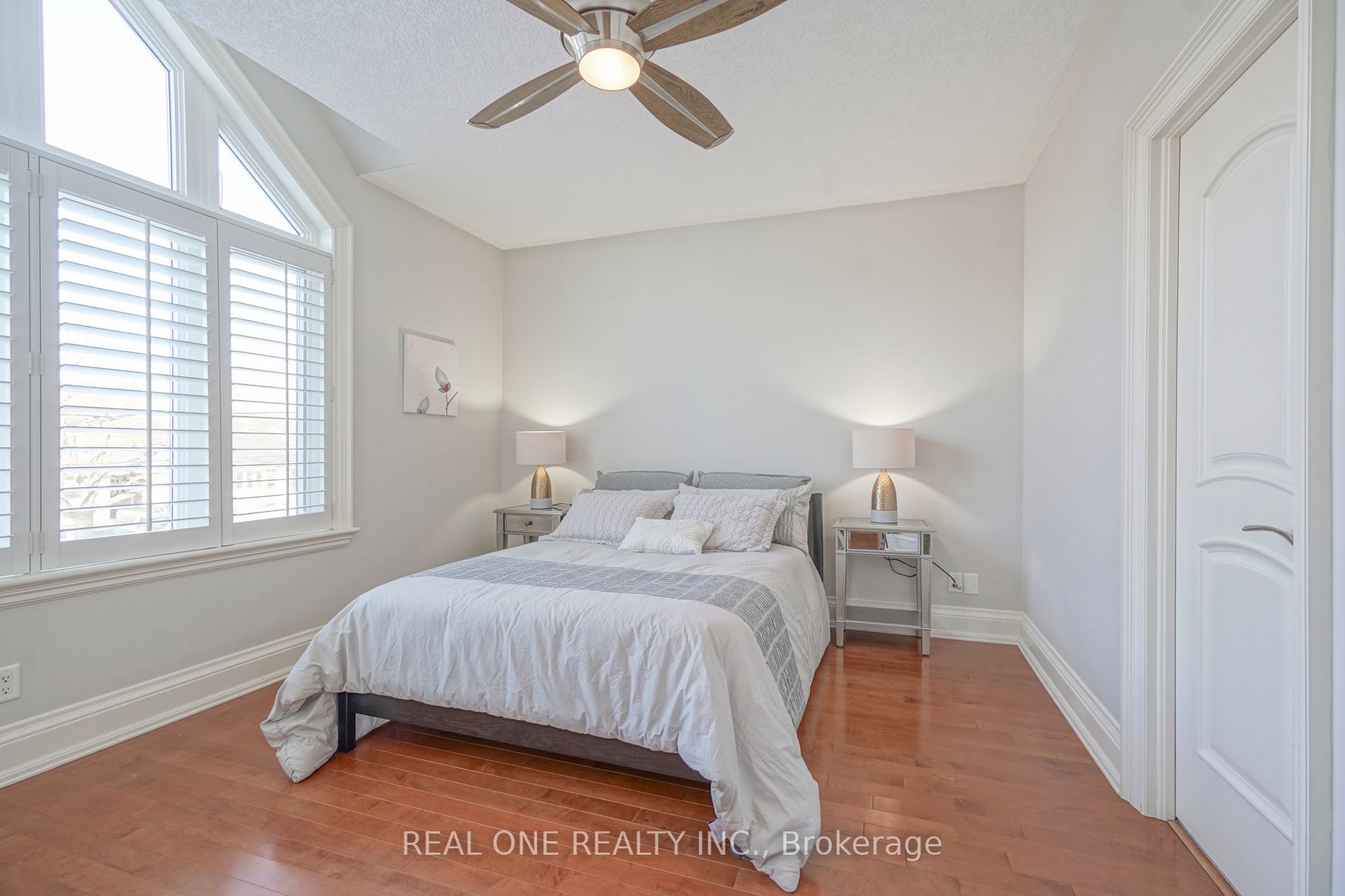 231 Churchill Avenue Property Photo 23