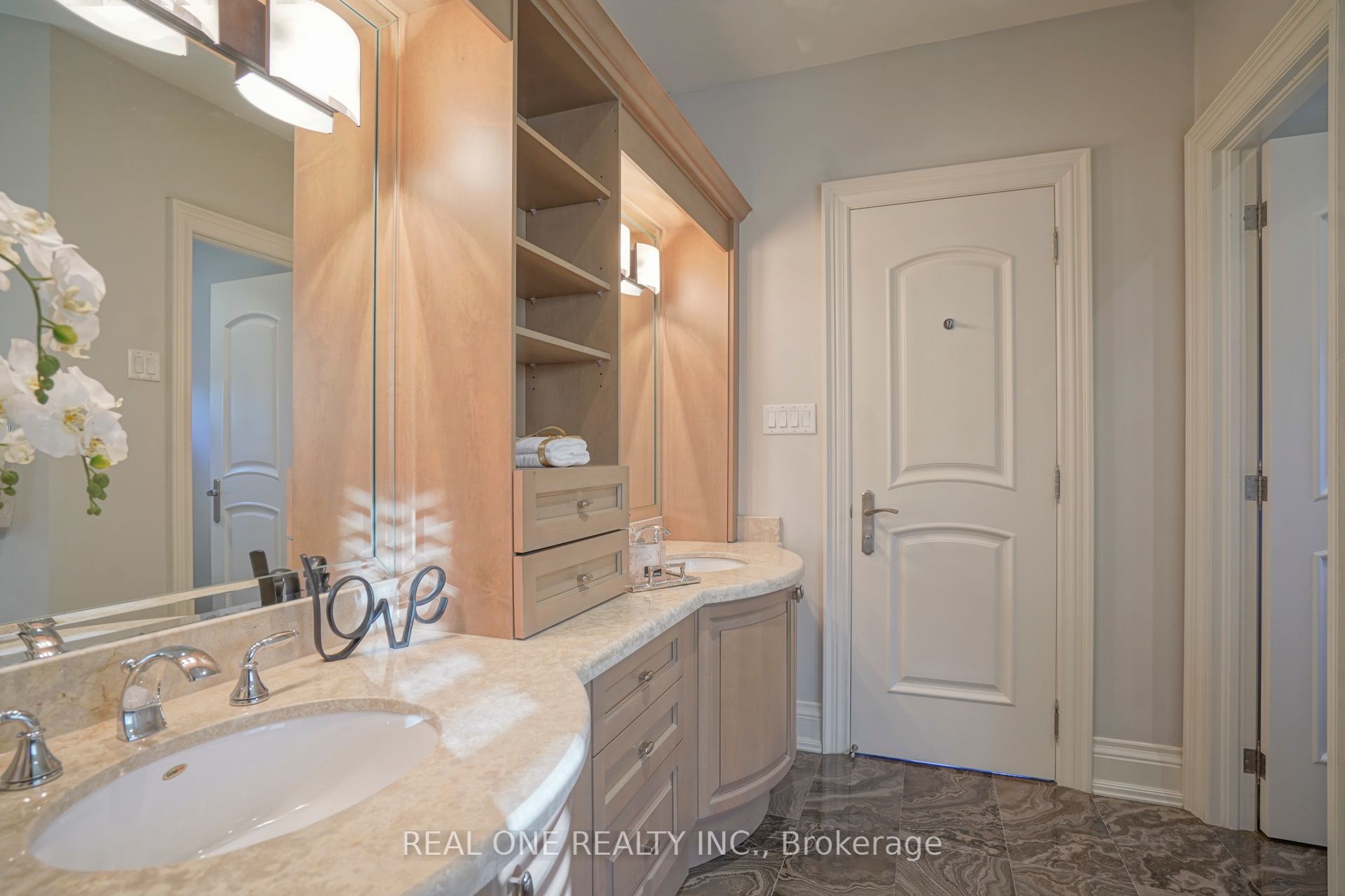 231 Churchill Avenue Property Photo 29