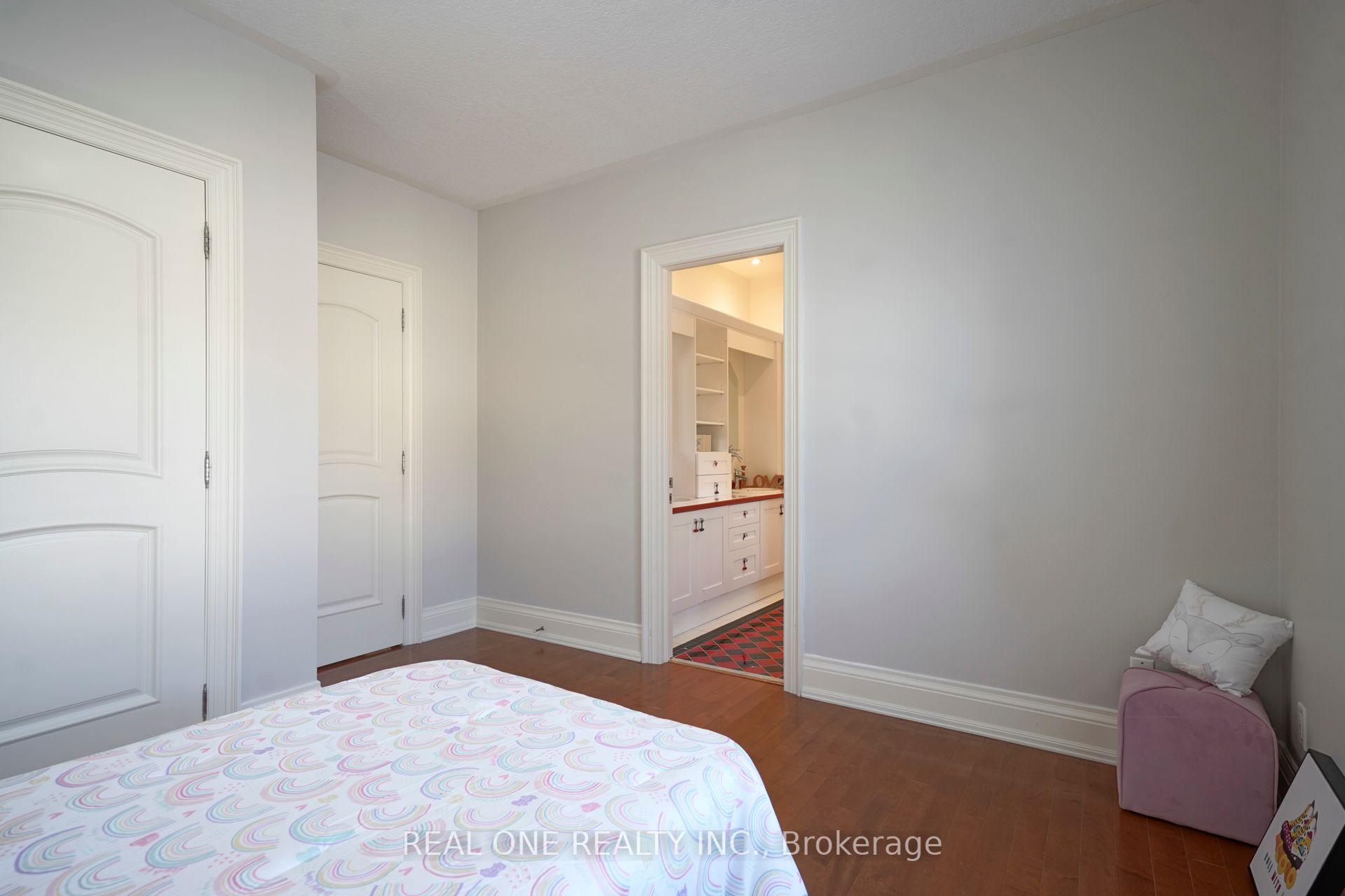 231 Churchill Avenue Property Photo 31