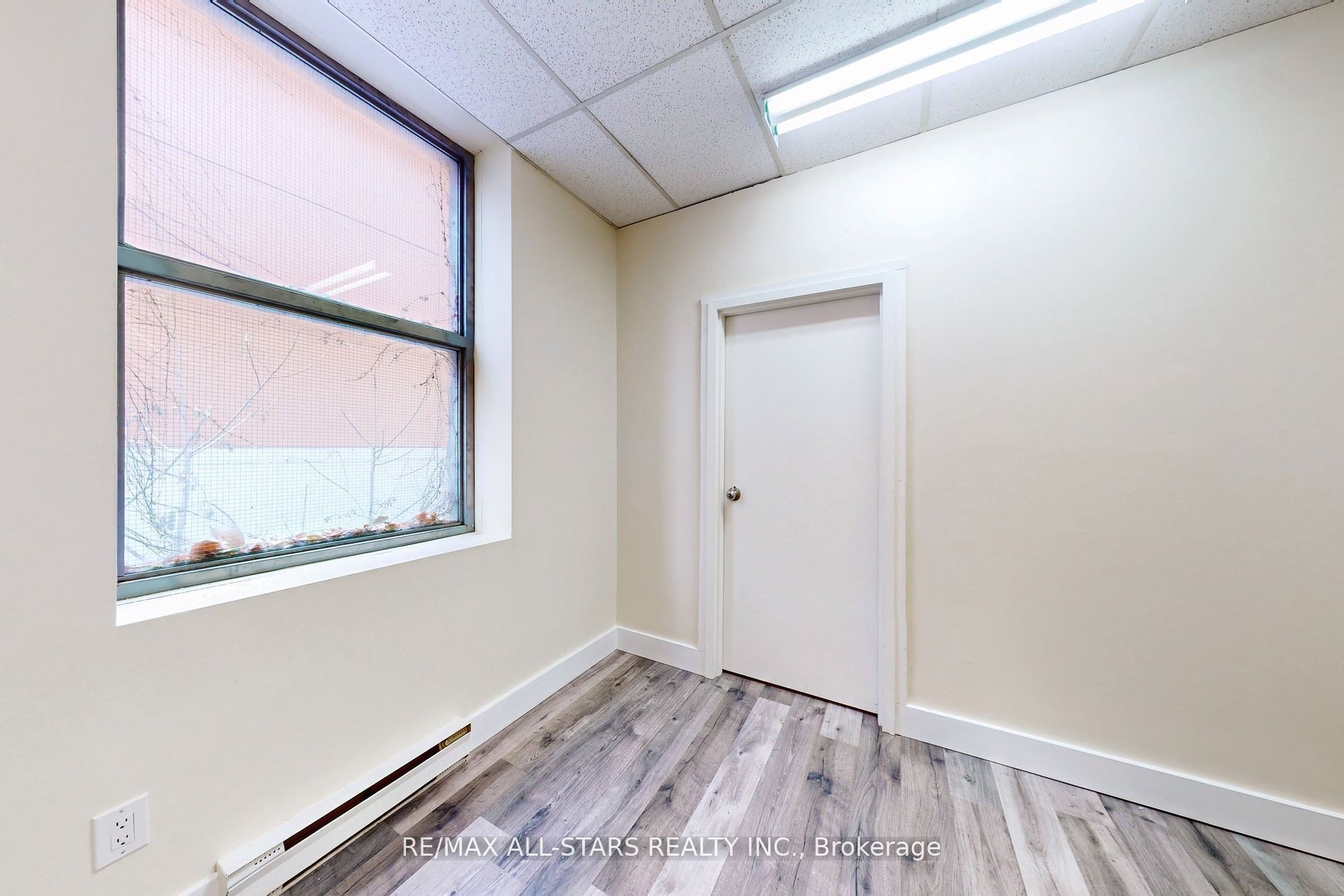 #304 - 66 Gerrard Street Property Photo 6