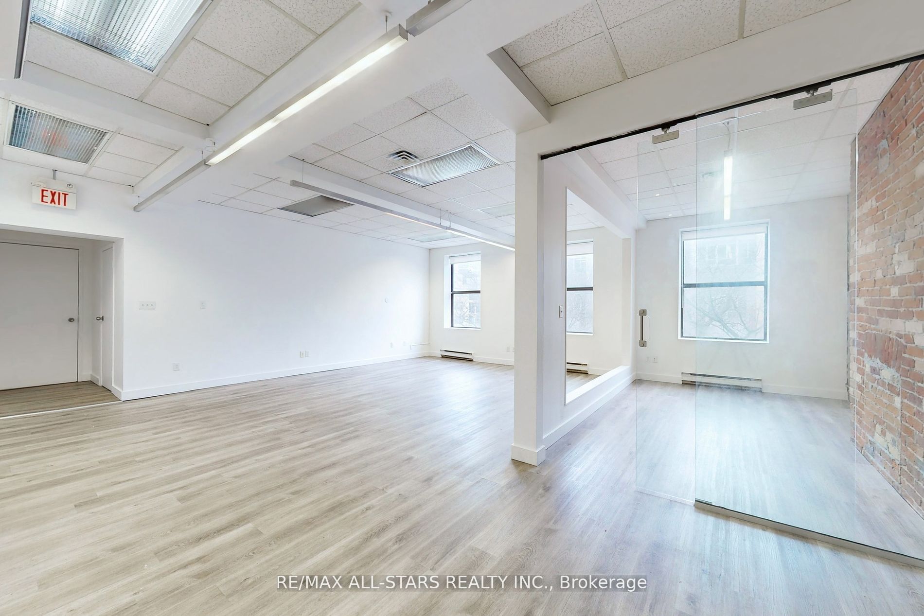 #202 - 66 Gerrard Street Property Photo 4