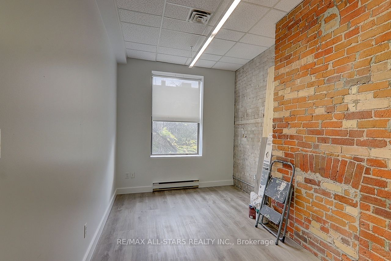 #202 - 66 Gerrard Street Property Photo 11