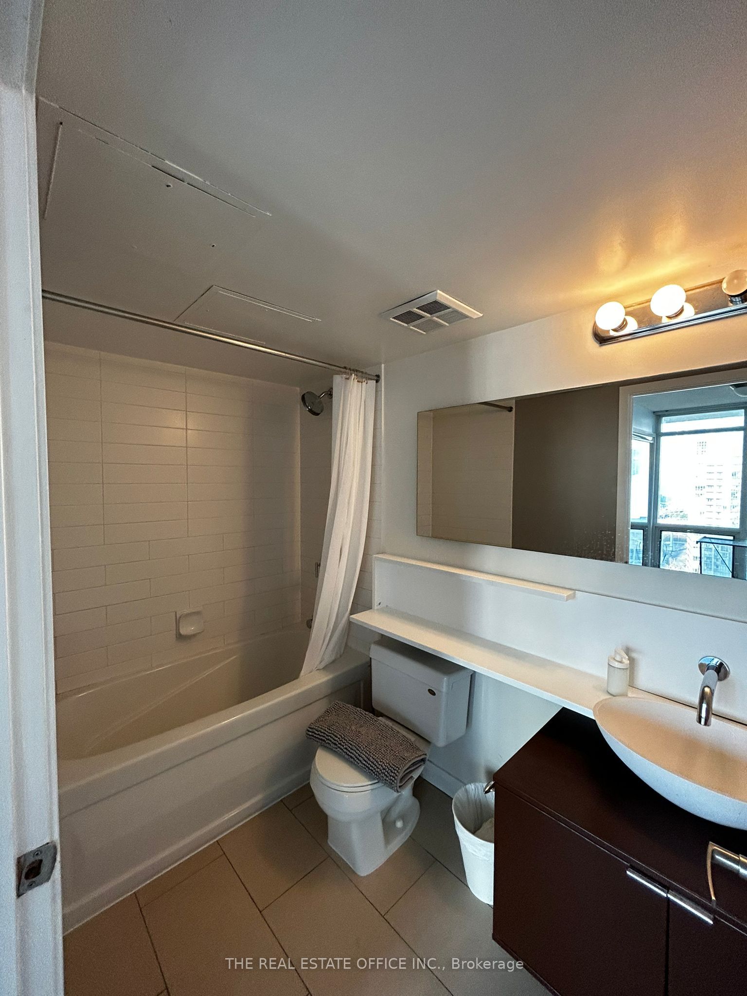 15 Fort York Boulevard 2808 Property Photo 8