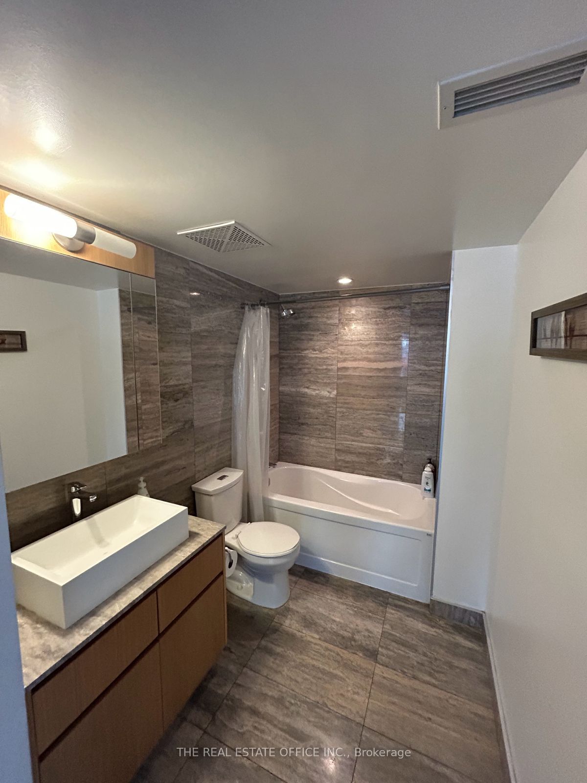 163 Dan Leckie Way G16 Property Photo 15