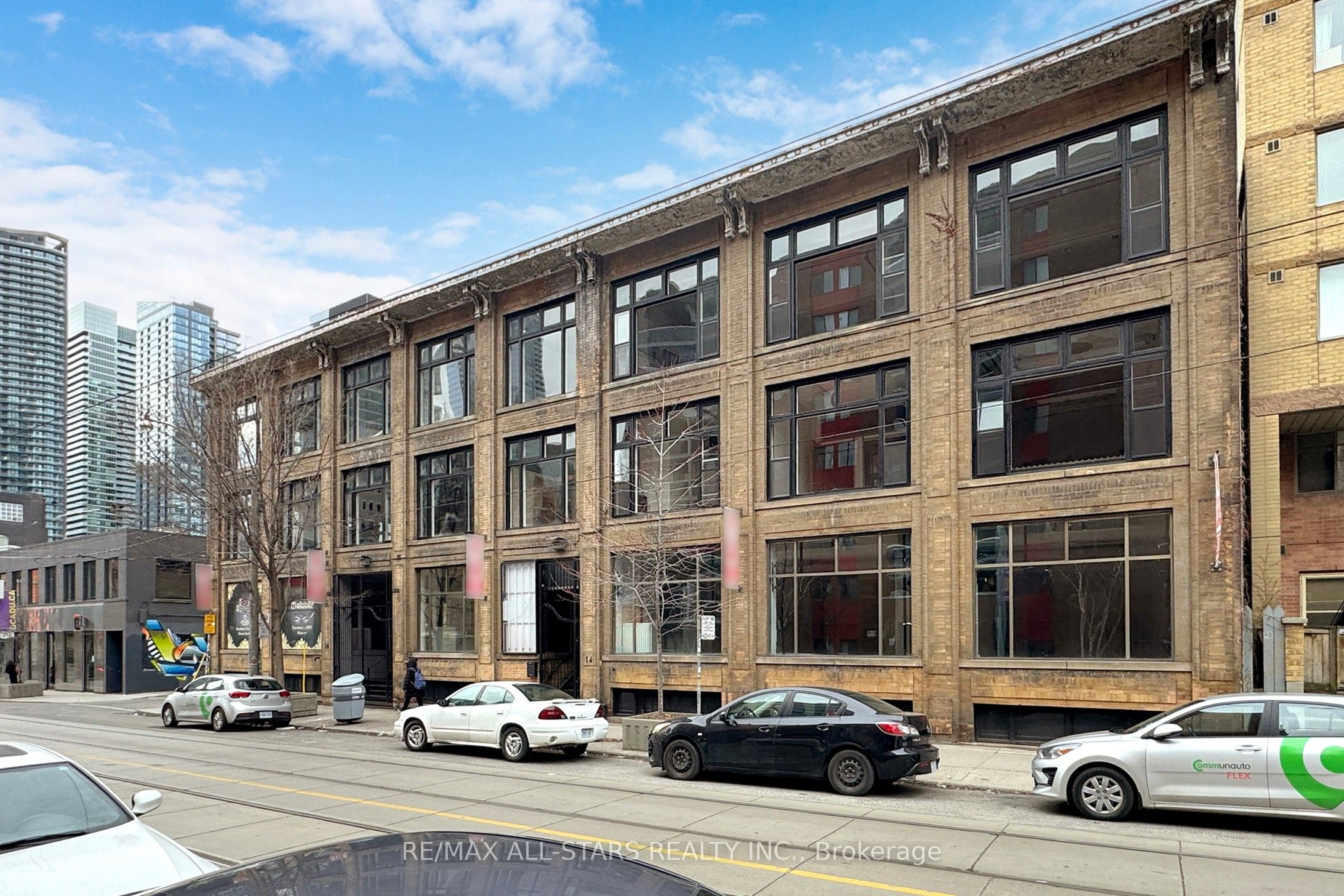 #300 - 10 - 14 Mccaul Street Property Photo 1