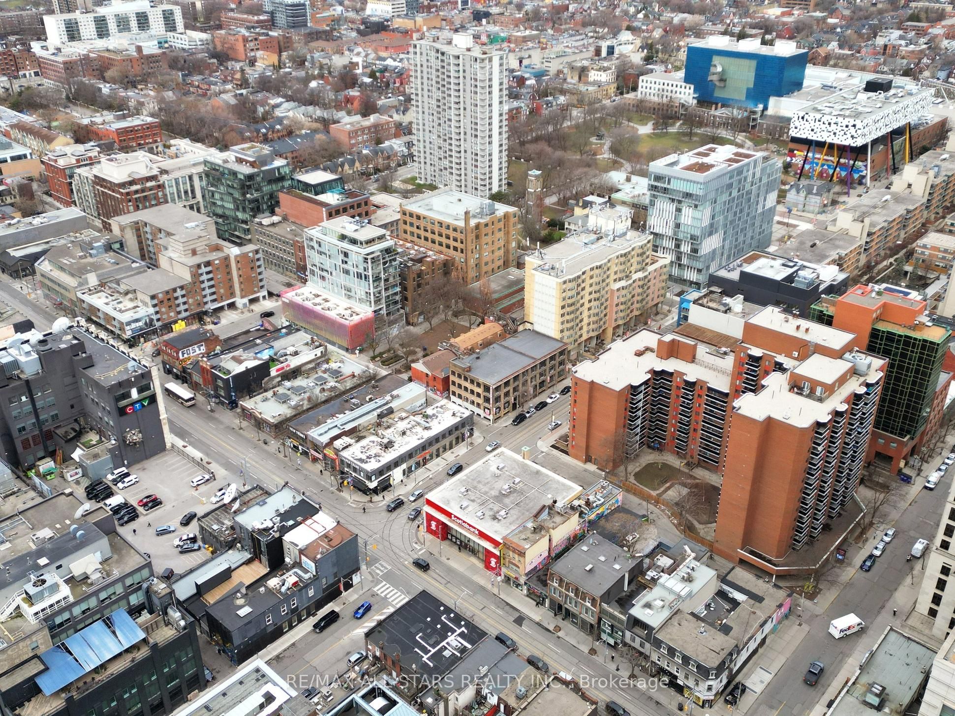 #300 - 10 - 14 Mccaul Street Property Photo 8