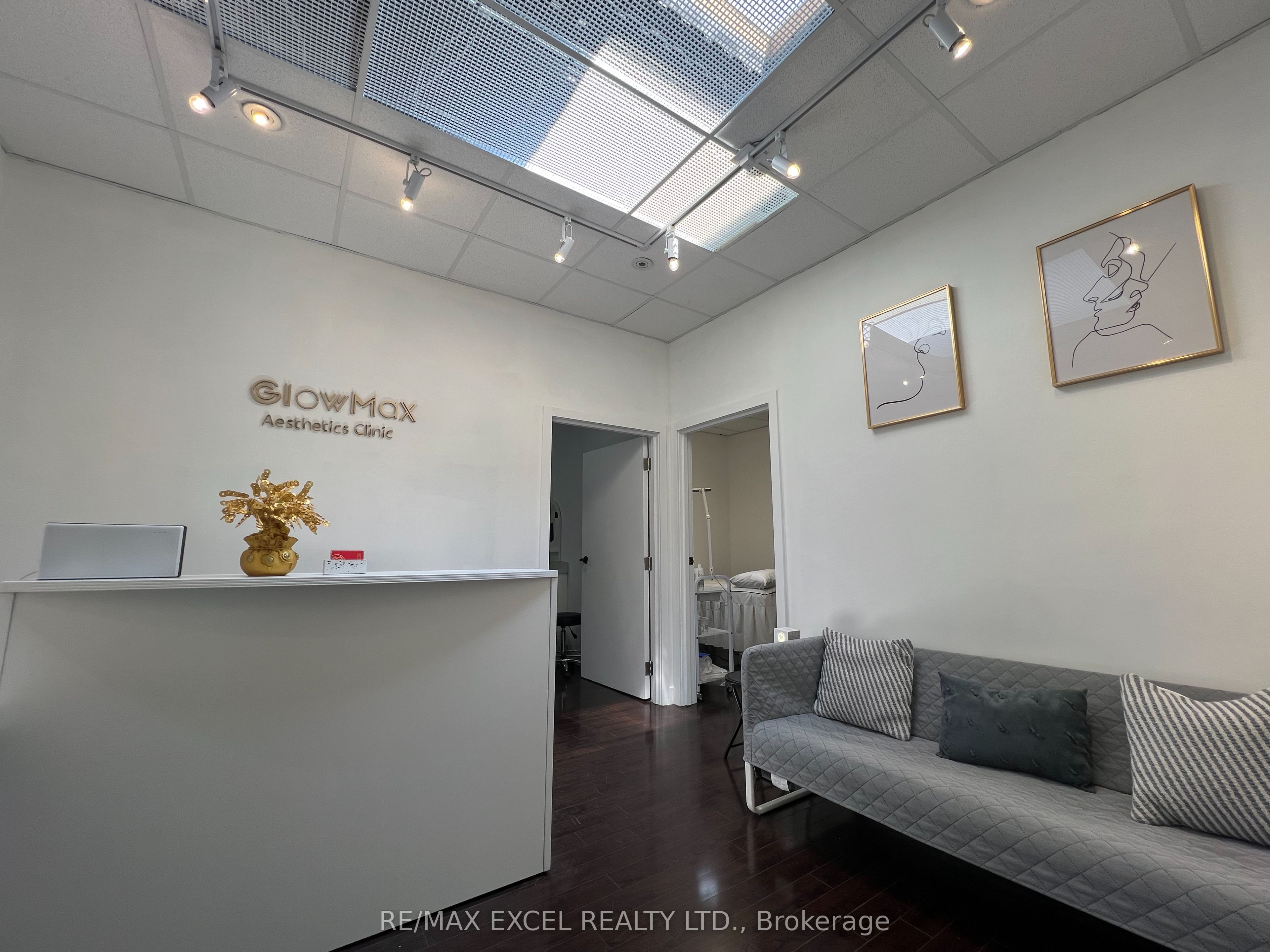 #200 - 491 Church Street Property Photo 3