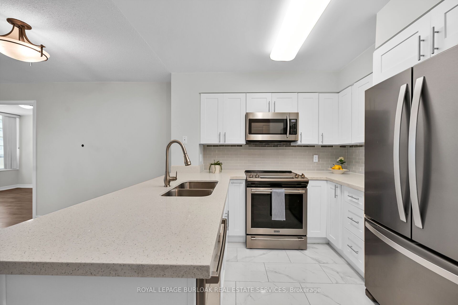 #709 - 30 Grand Trunk Crescent Property Photo 10