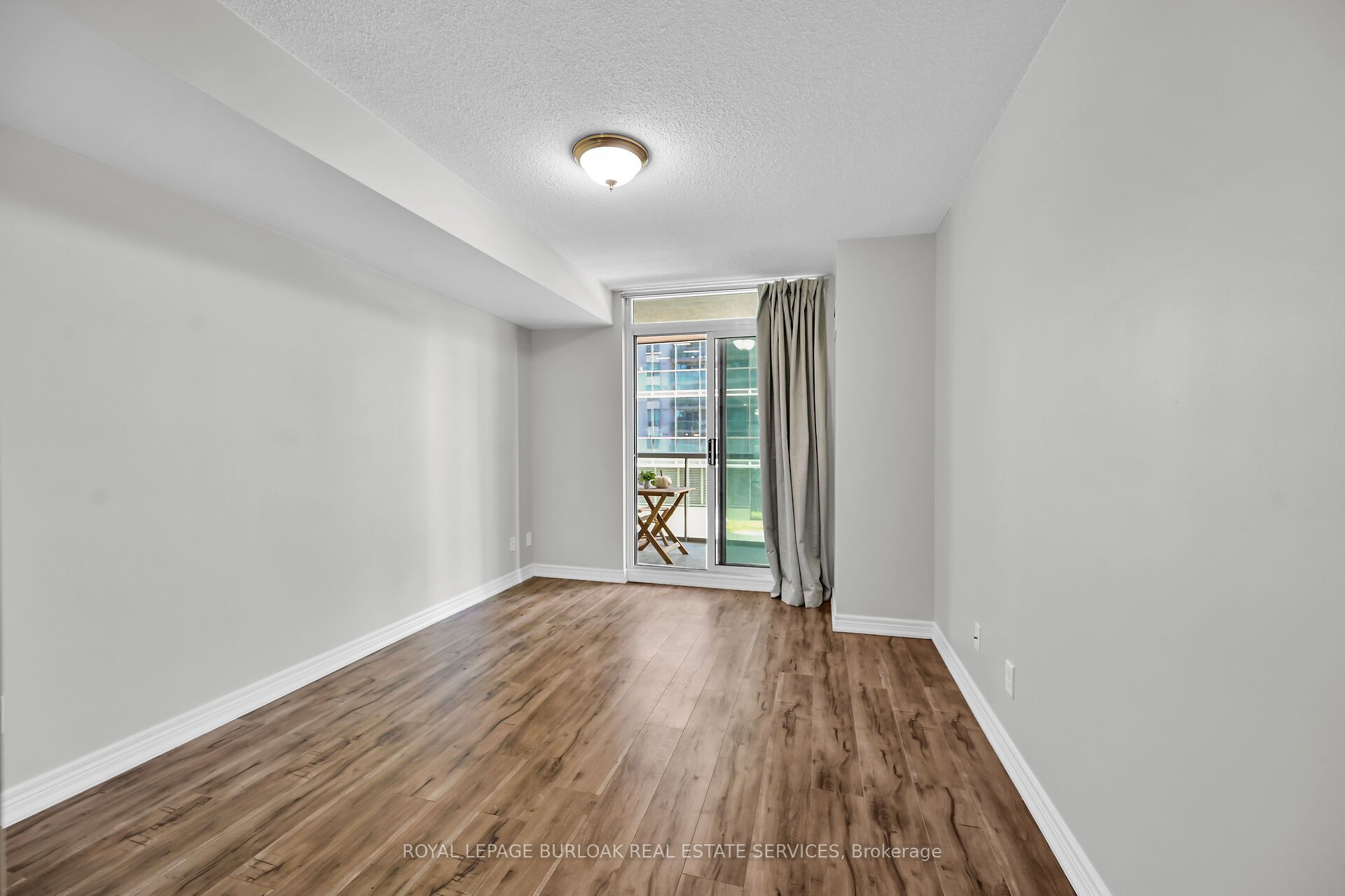 #709 - 30 Grand Trunk Crescent Property Photo 20