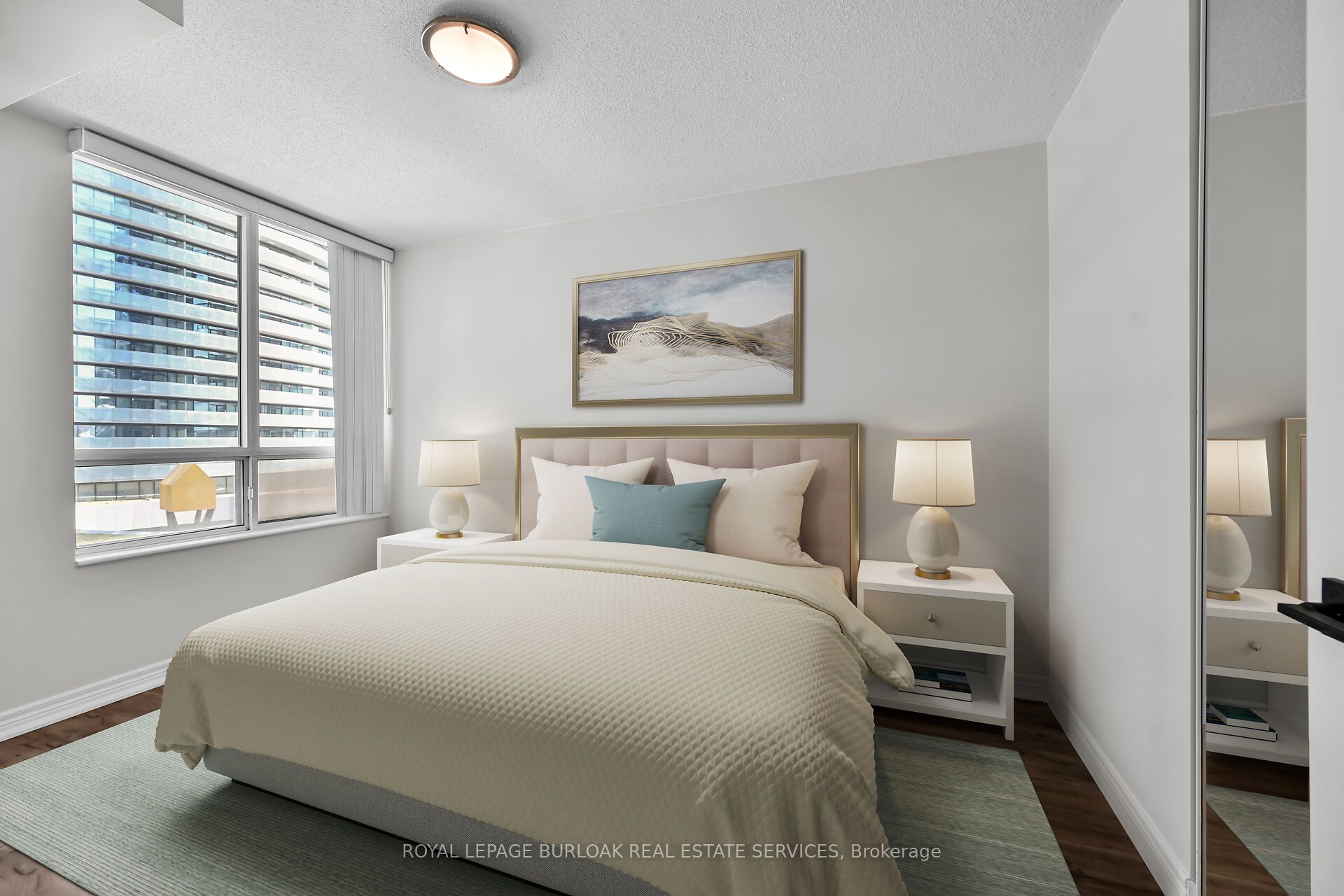 #709 - 30 Grand Trunk Crescent Property Photo 25