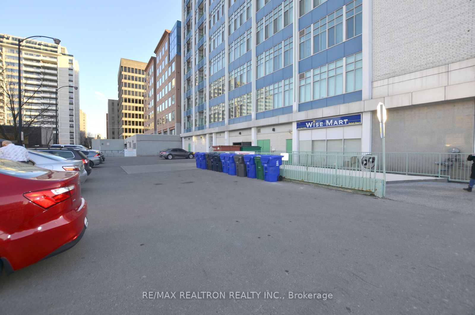 #4-5 - 1901 Yonge Street Property Photo 3