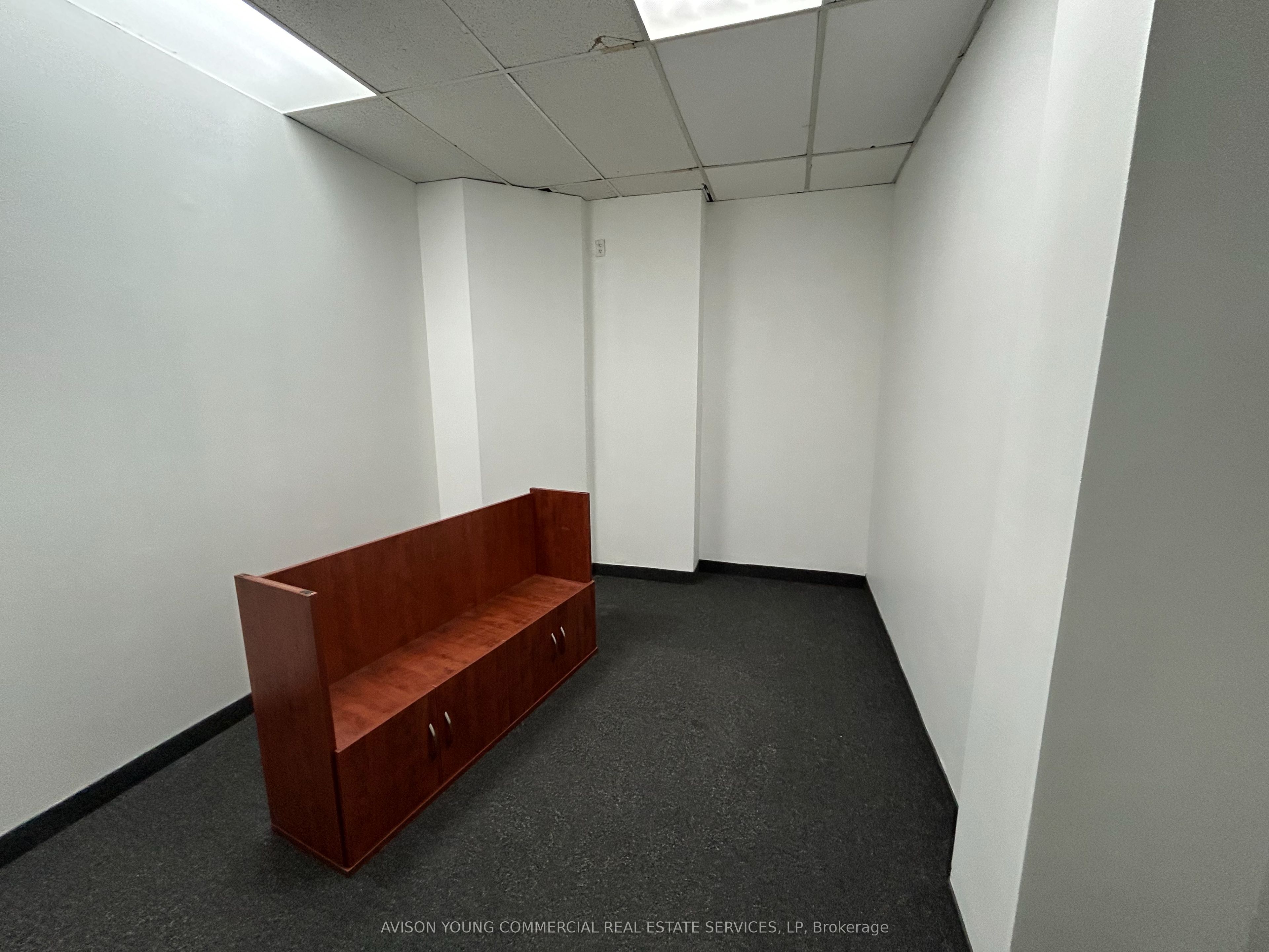 #605 - 55 Eglinton Avenue Property Photo 1