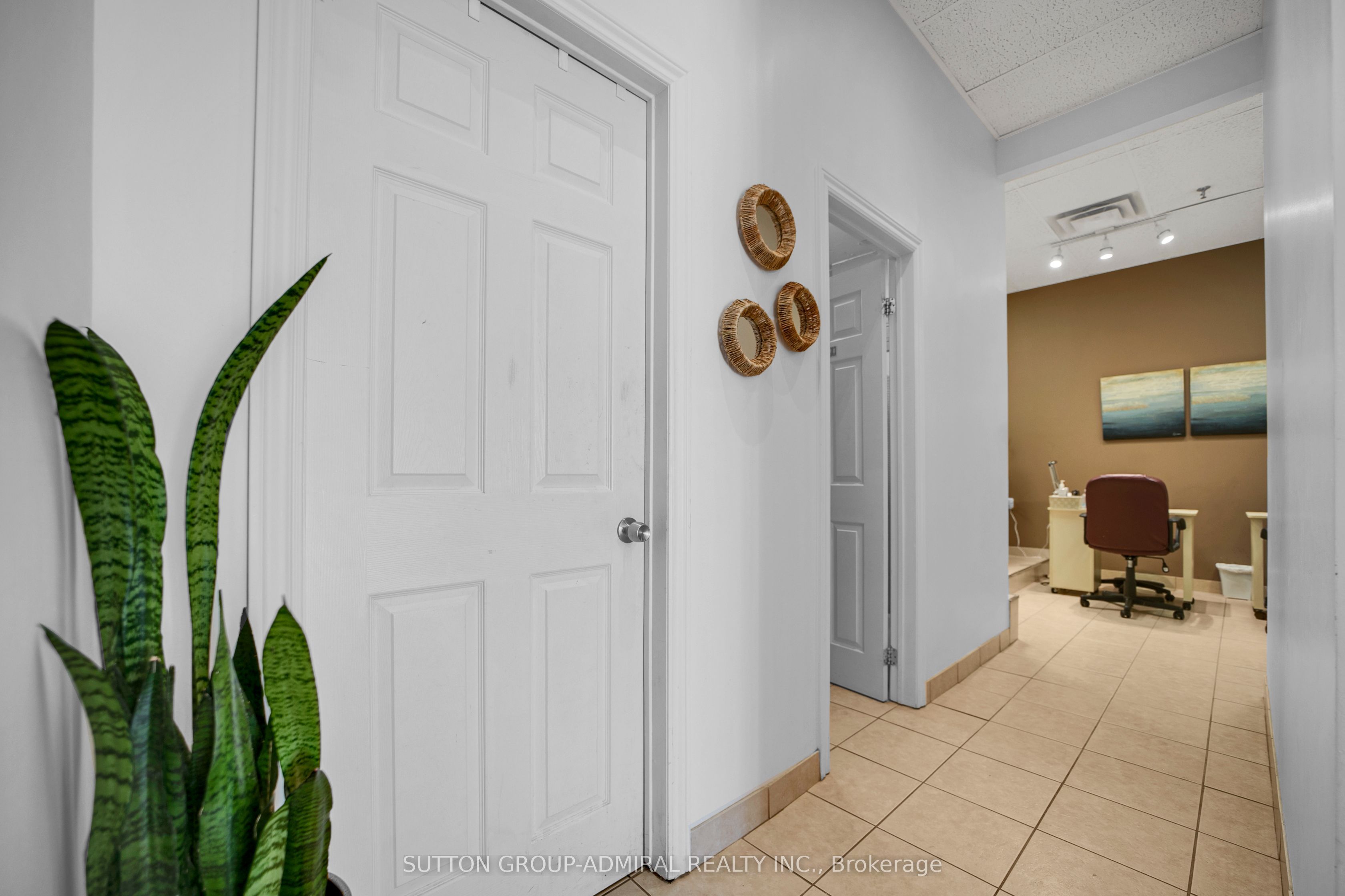 #a17 - 2012 Sheppard Avenue Property Photo 22