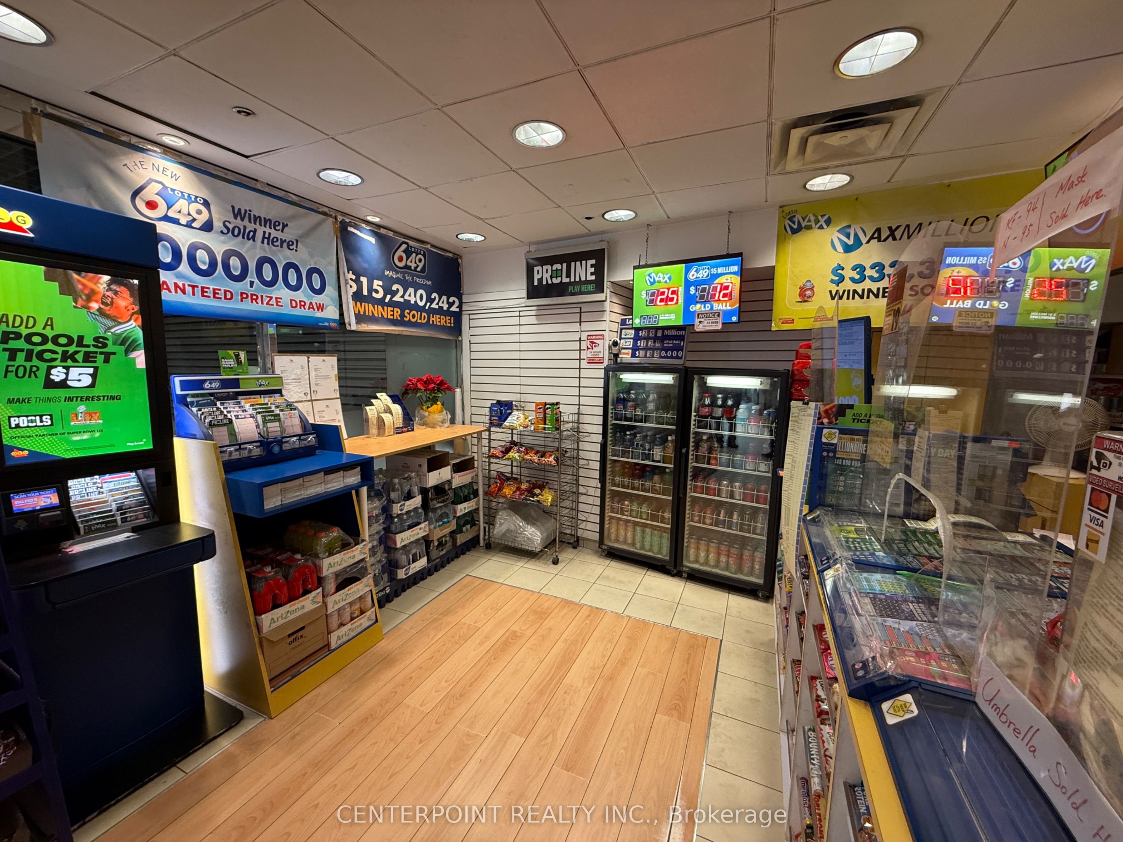 #c-1 - 5150 Yonge Street Property Photo 3