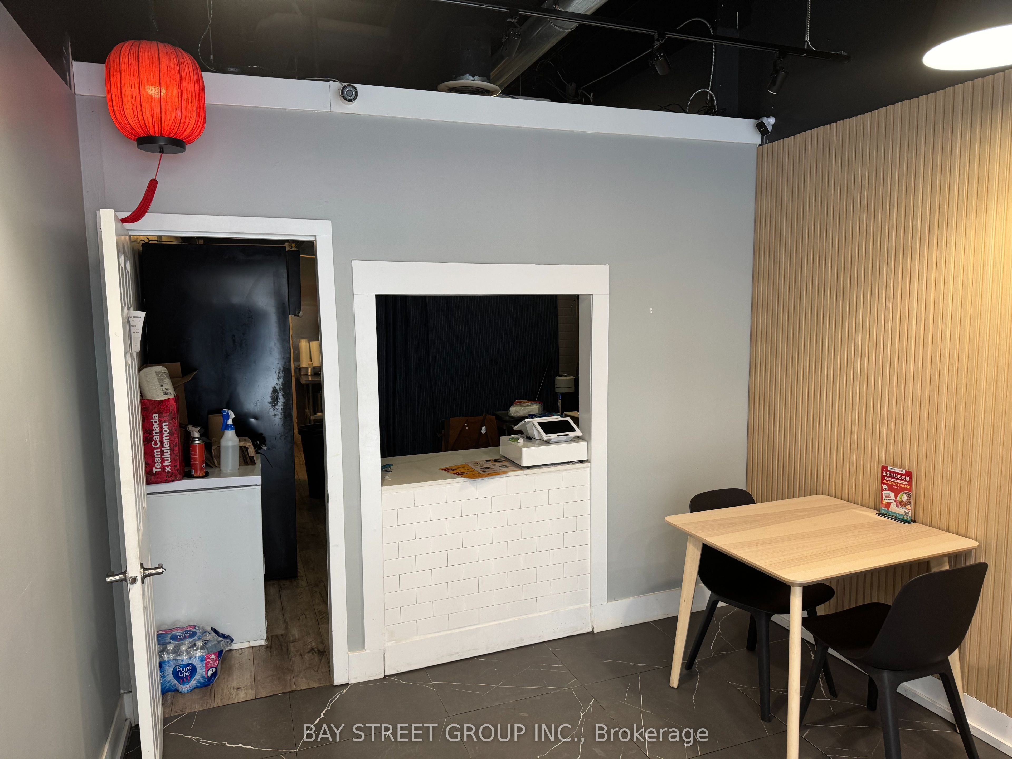 ##12 - 5418 Yonge Street Property Photo 2