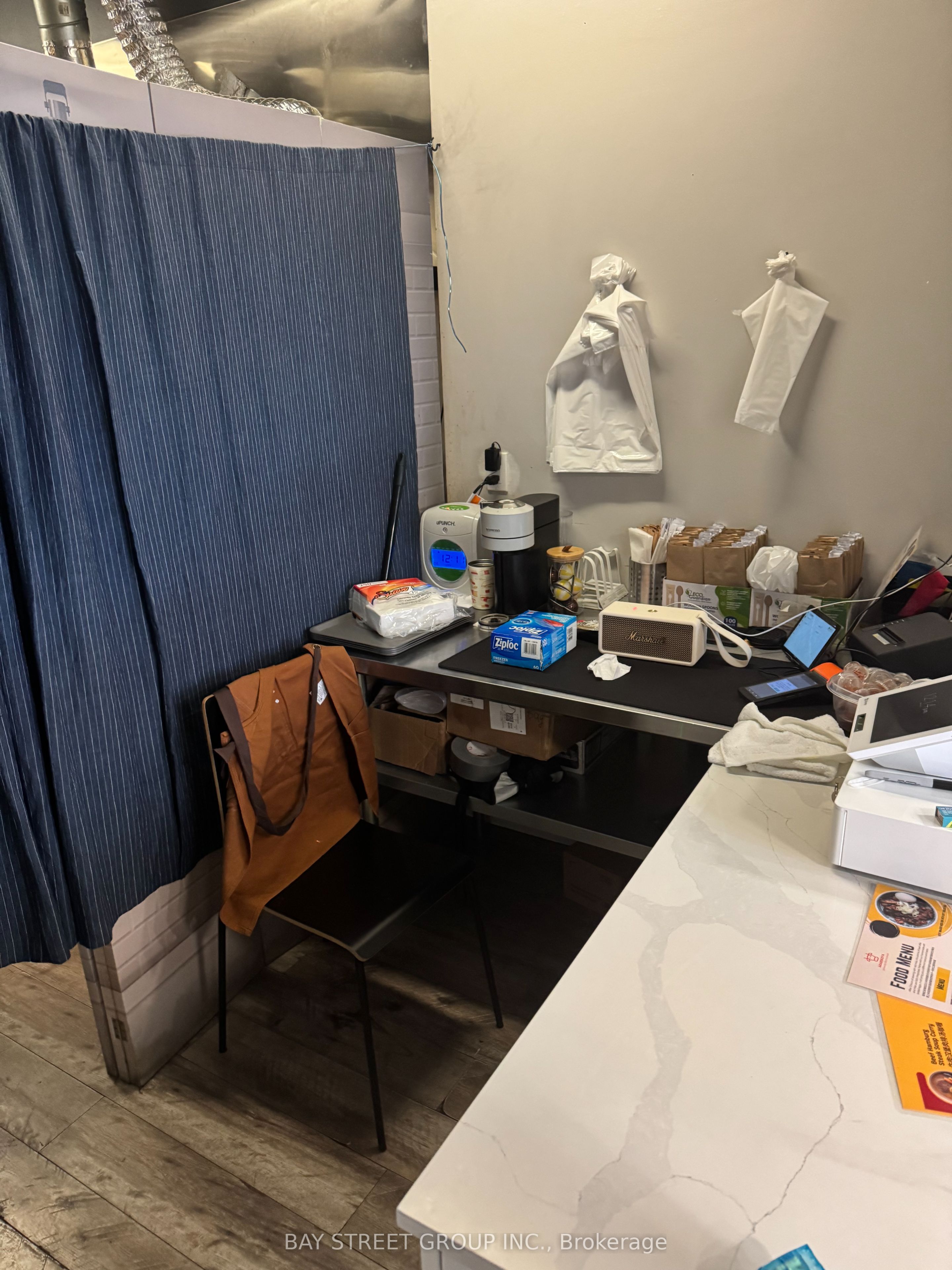 ##12 - 5418 Yonge Street Property Photo 4