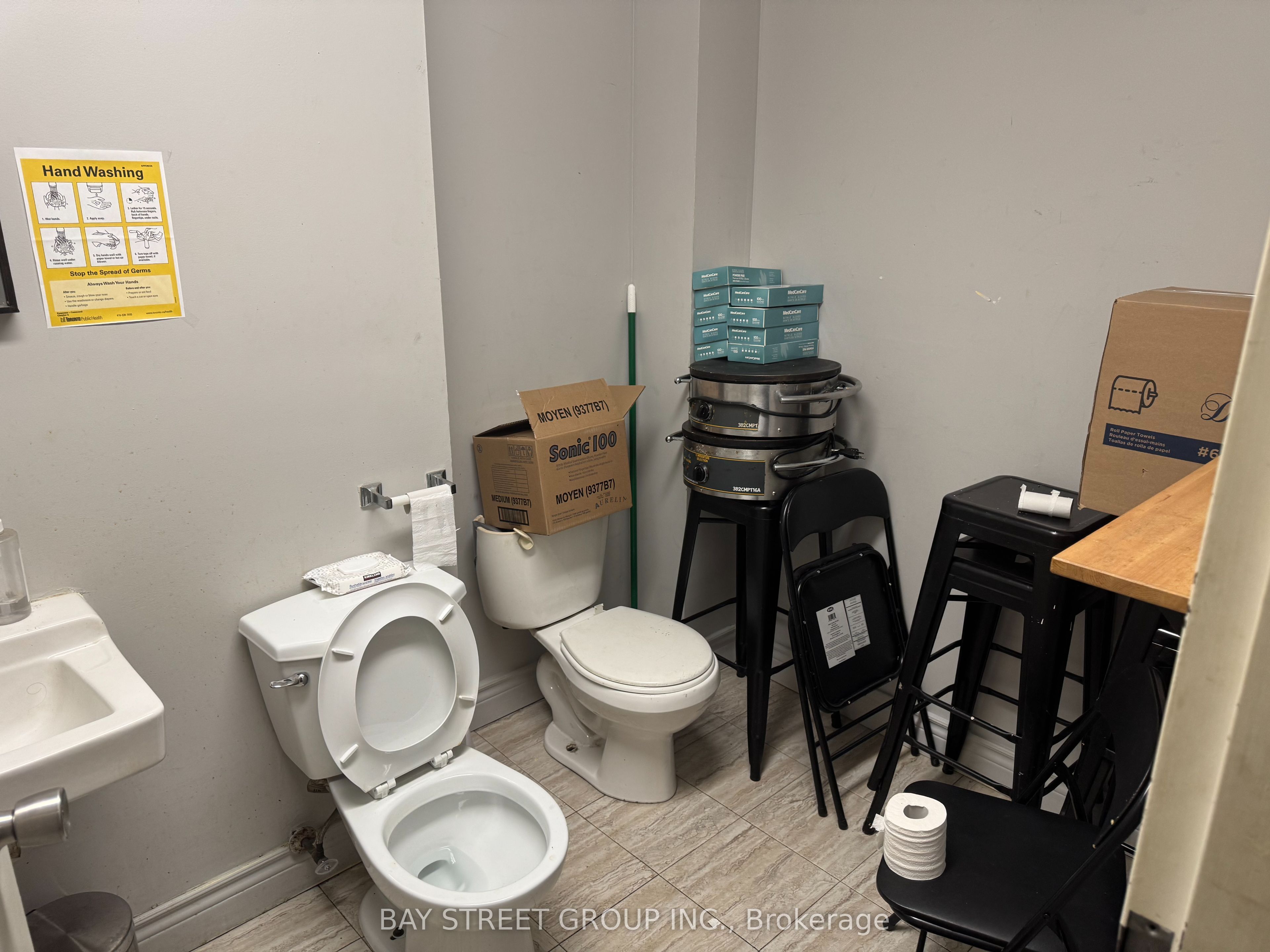 ##12 - 5418 Yonge Street Property Photo 12