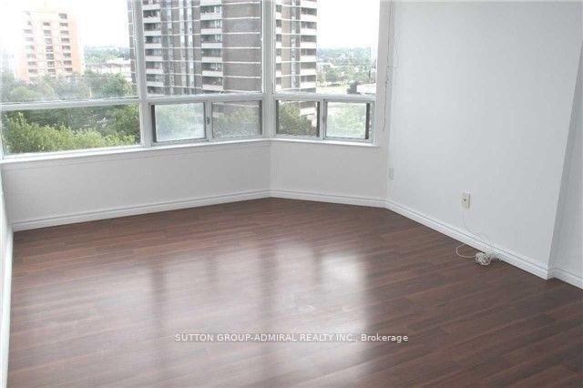 #909 - 1121 Steeles Avenue Property Photo 5