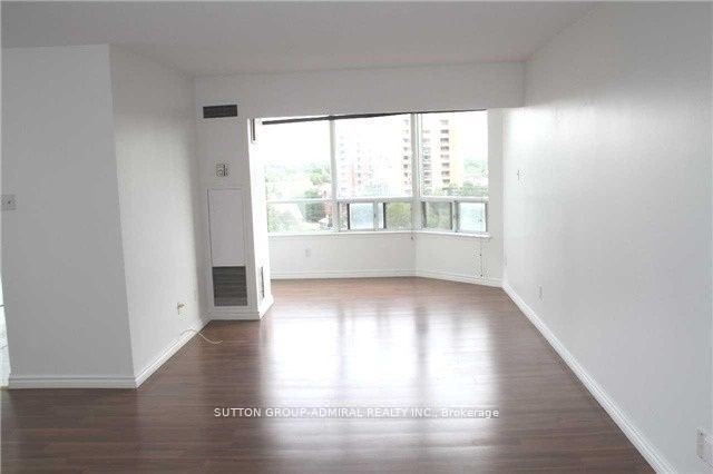 #909 - 1121 Steeles Avenue Property Photo 8