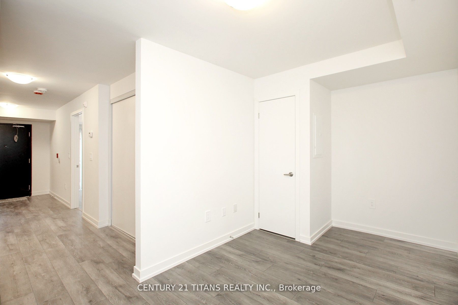 #a110 - 1650 Victoria Park Avenue Property Photo 6
