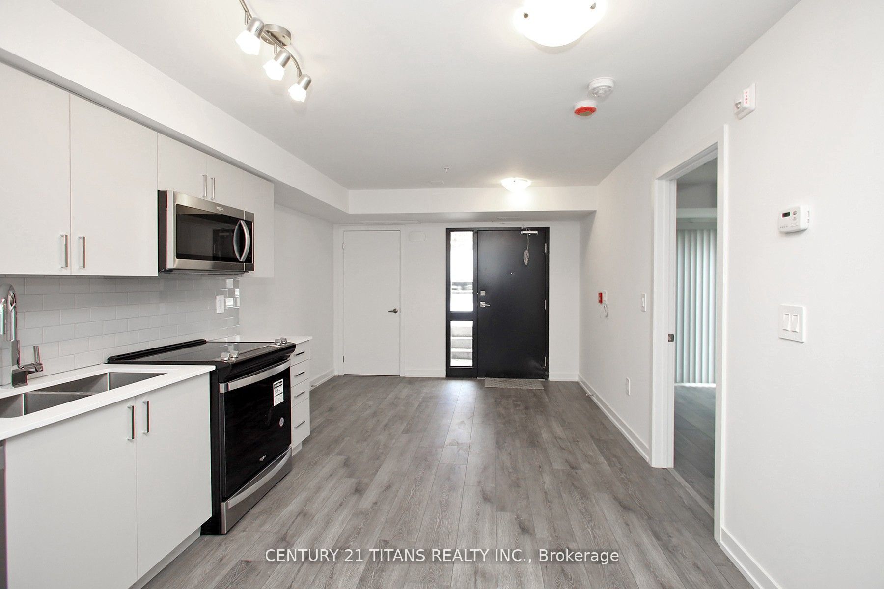 #a110 - 1650 Victoria Park Avenue Property Photo 9