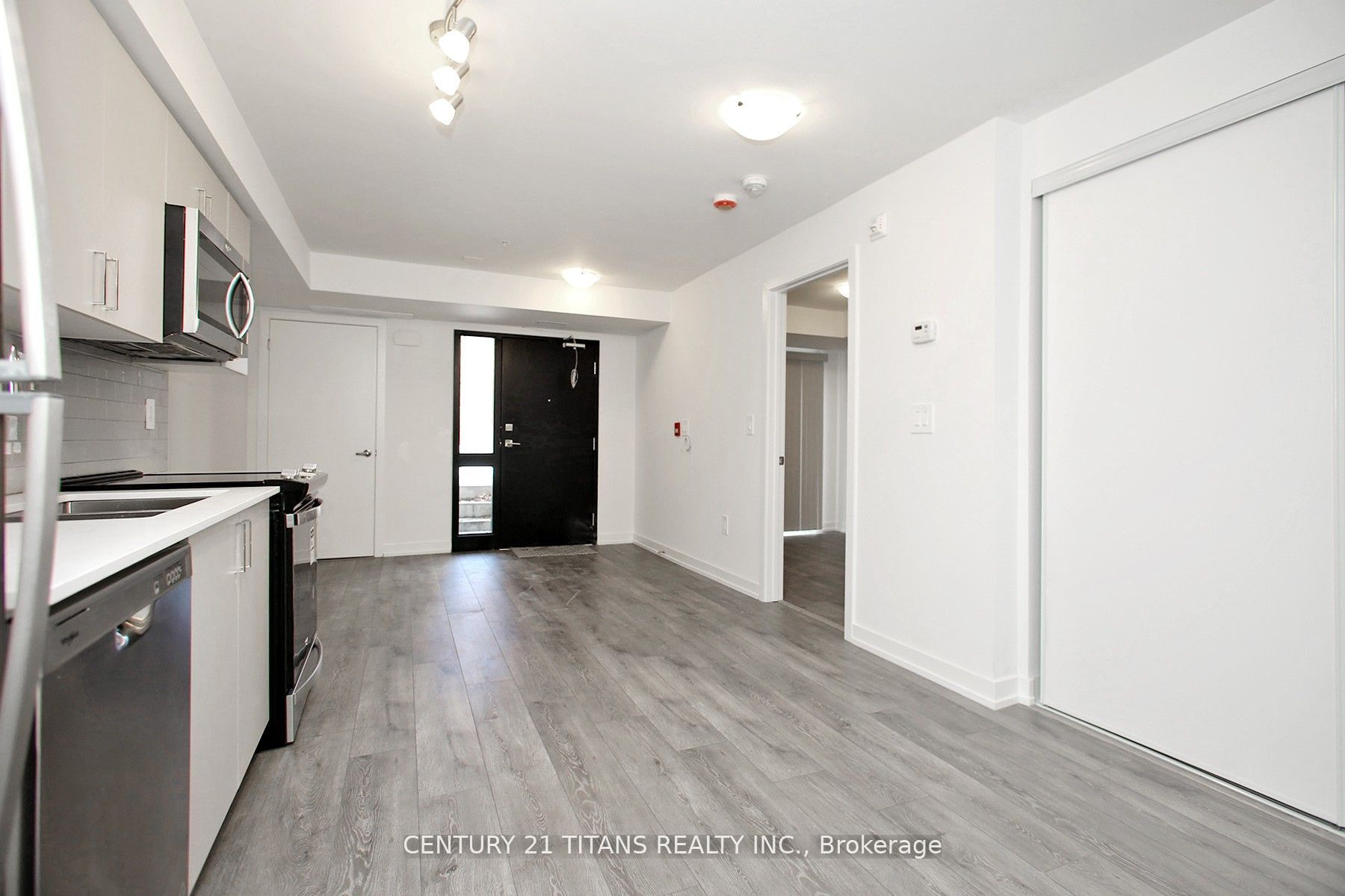 #a110 - 1650 Victoria Park Avenue Property Photo 11