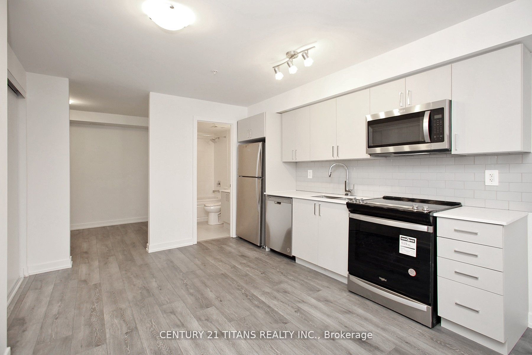 #a110 - 1650 Victoria Park Avenue Property Photo 33