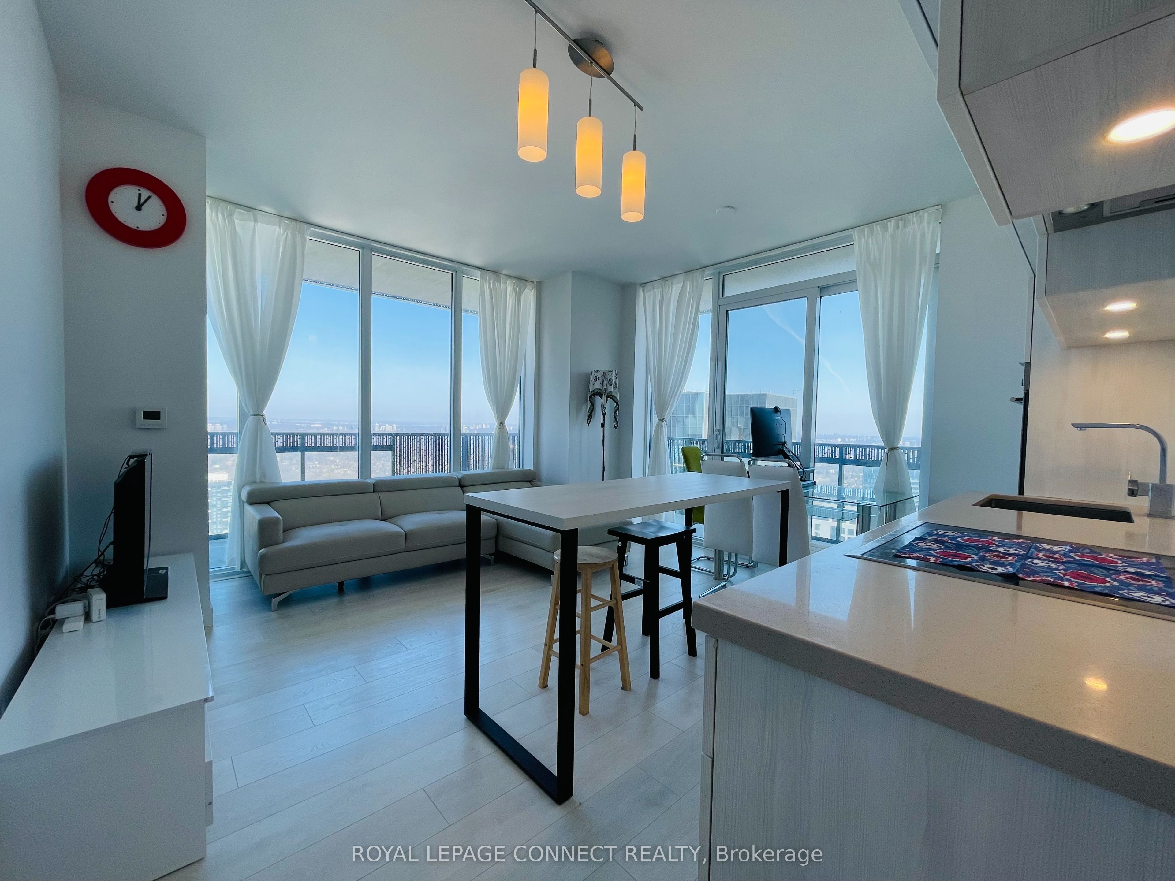 #4708 - 8 Eglinton Avenue Property Photo 10