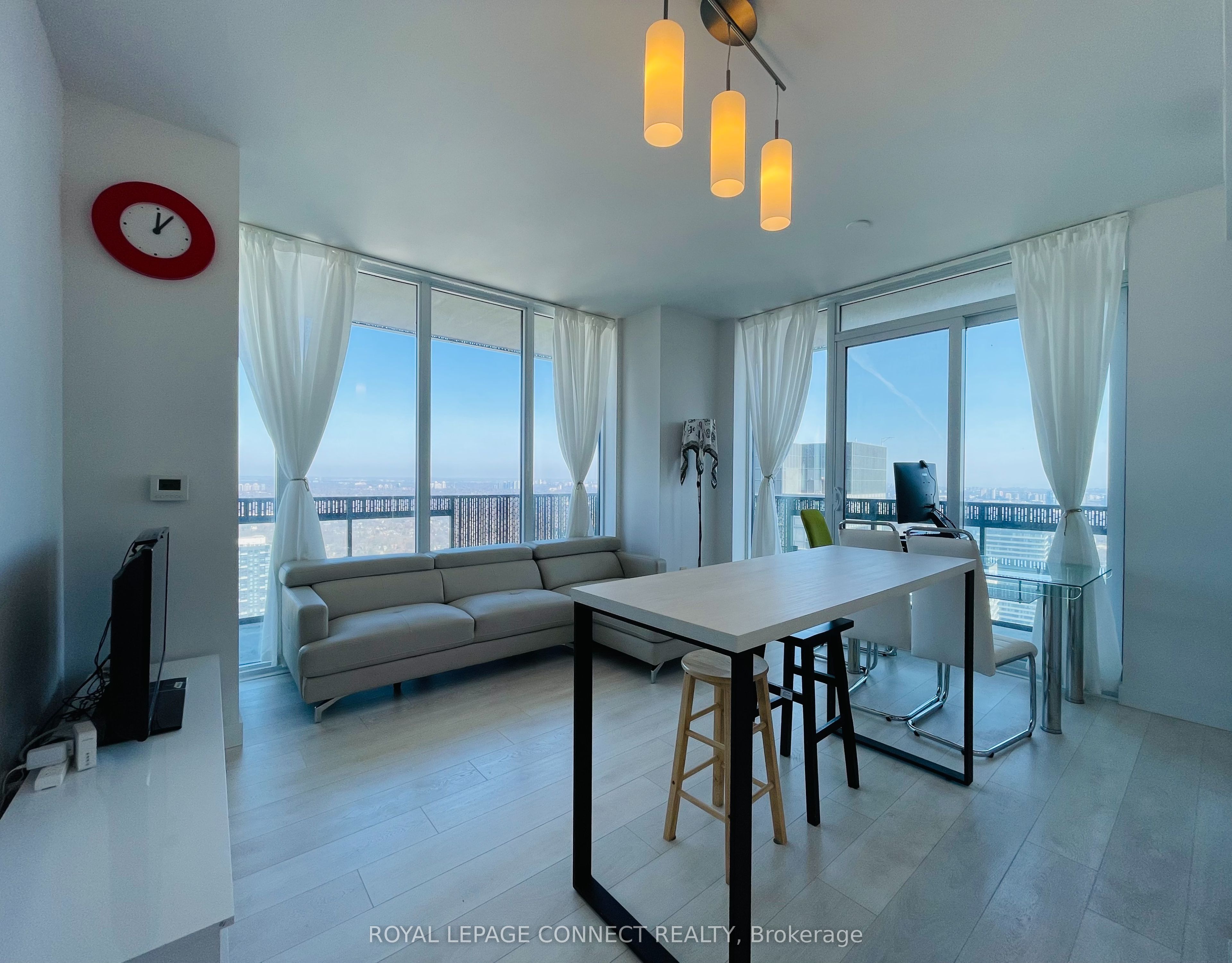 #4708 - 8 Eglinton Avenue Property Photo 11
