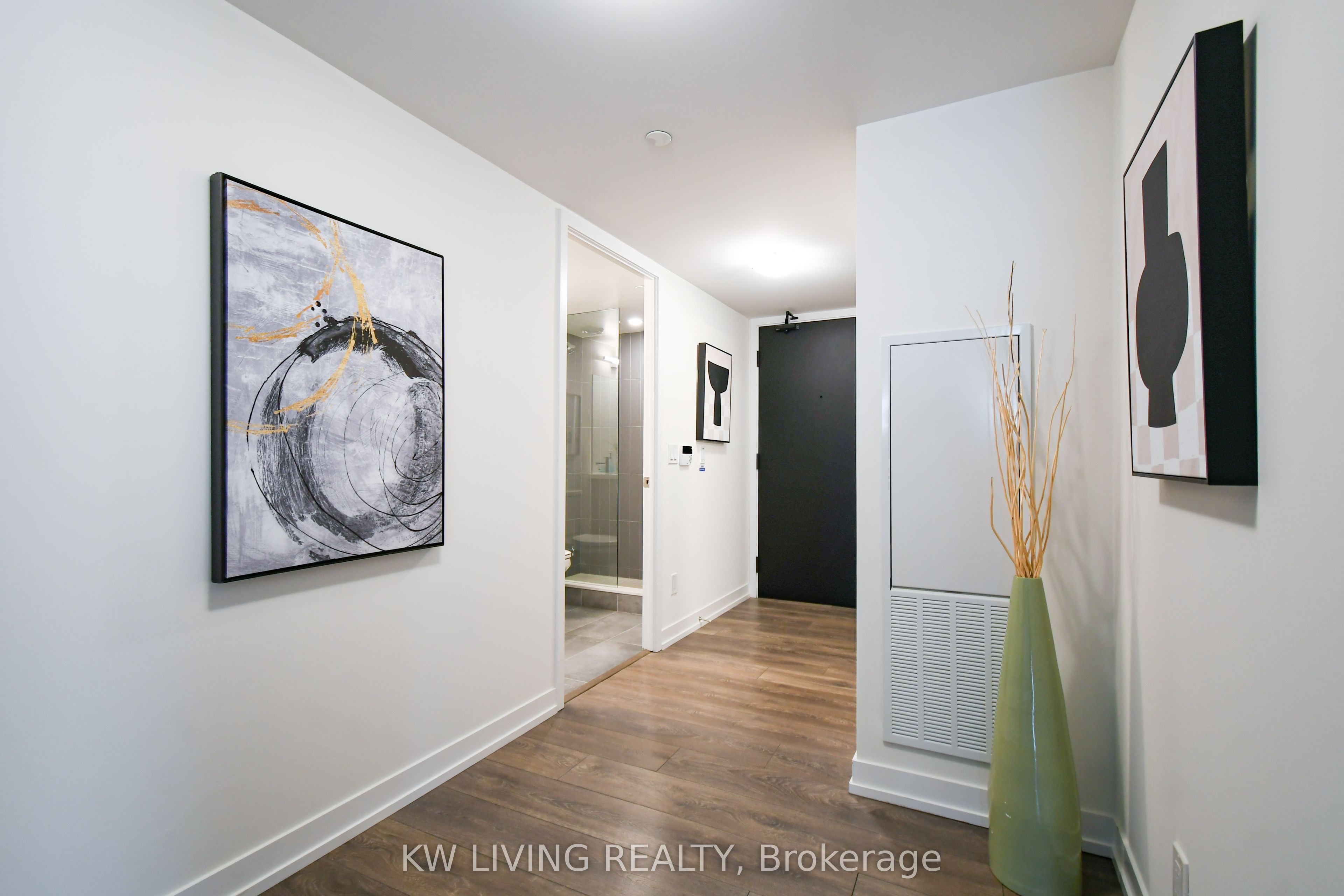#2506 - 60 Shuter Street Property Photo 2