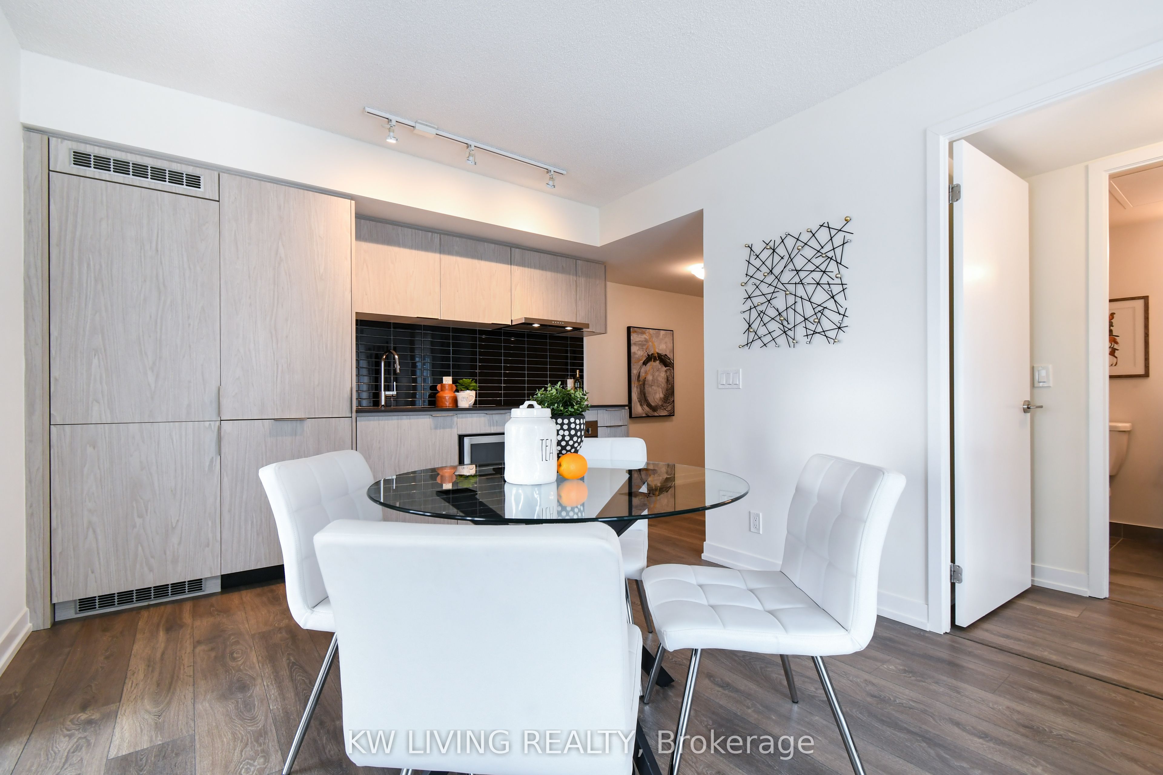 #2506 - 60 Shuter Street Property Photo 6
