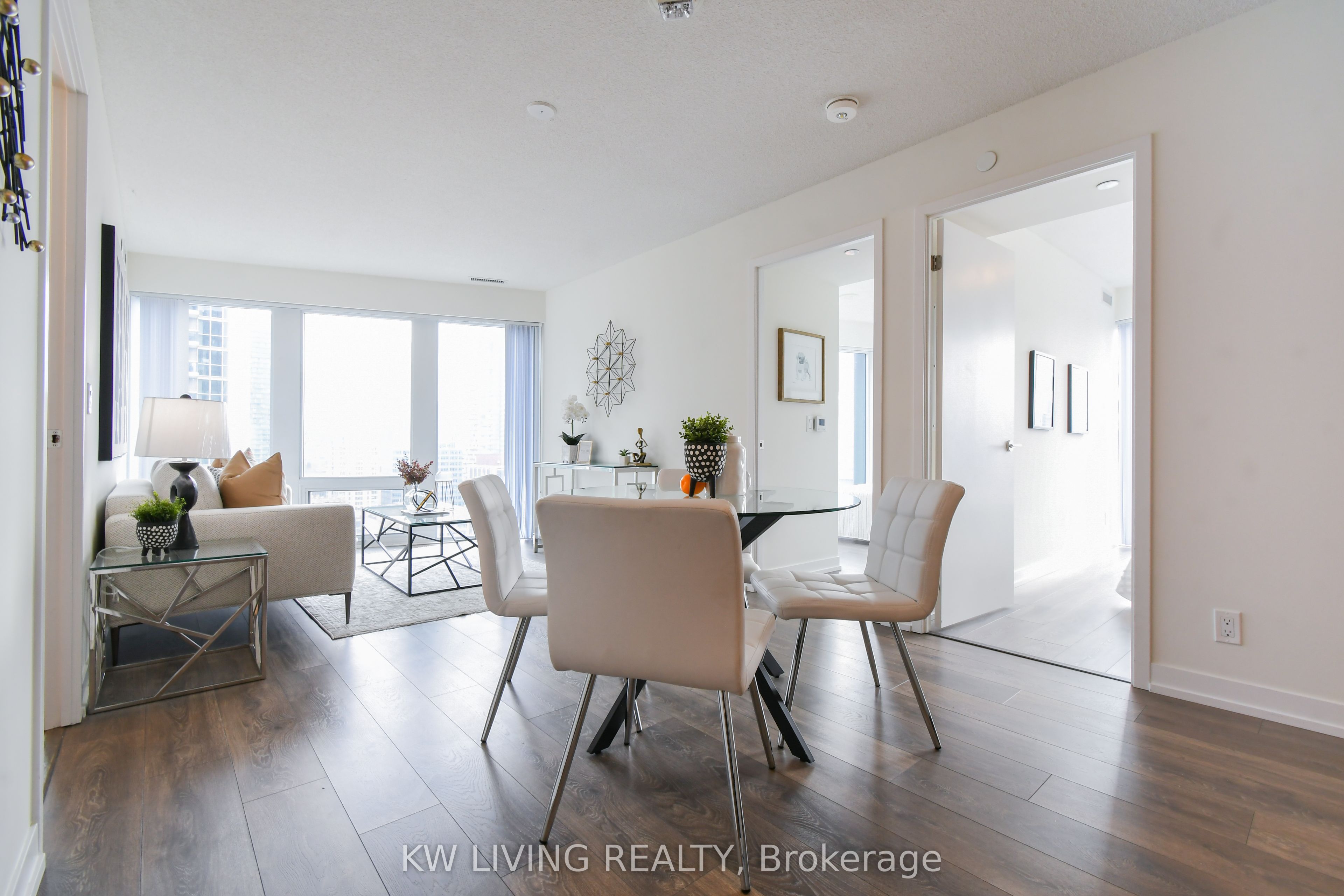 #2506 - 60 Shuter Street Property Photo 8