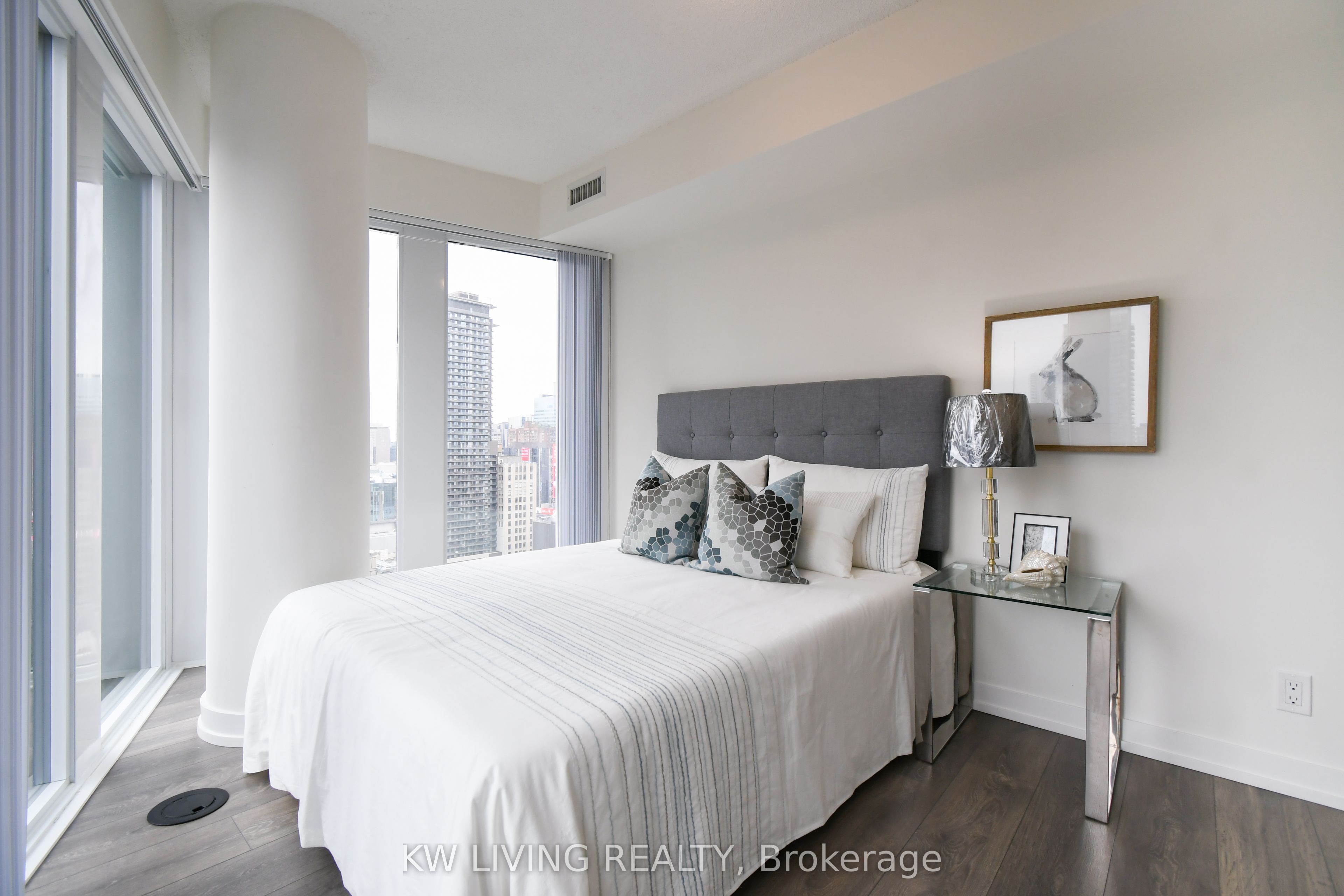 #2506 - 60 Shuter Street Property Photo 13