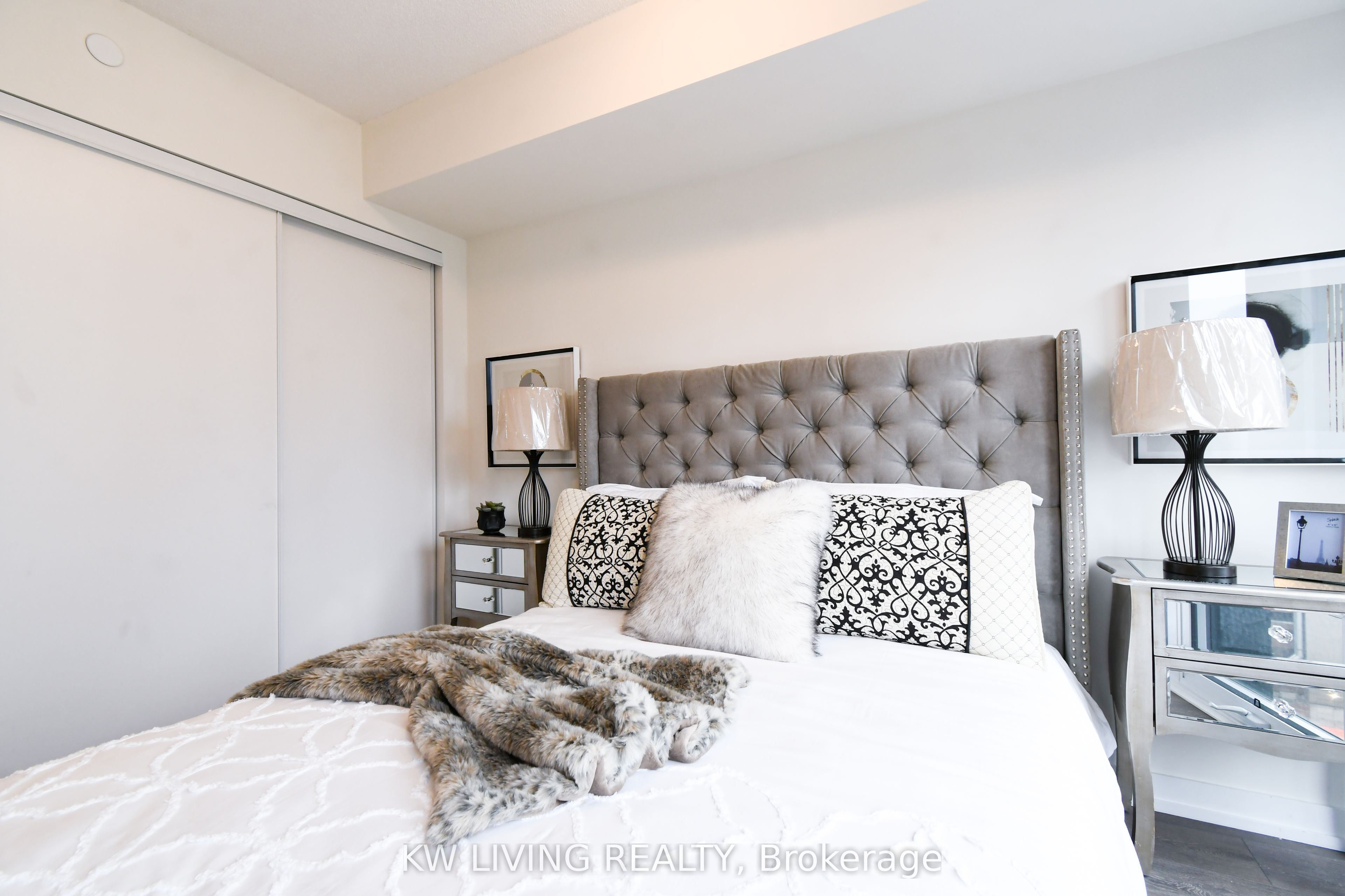 #2506 - 60 Shuter Street Property Photo 23