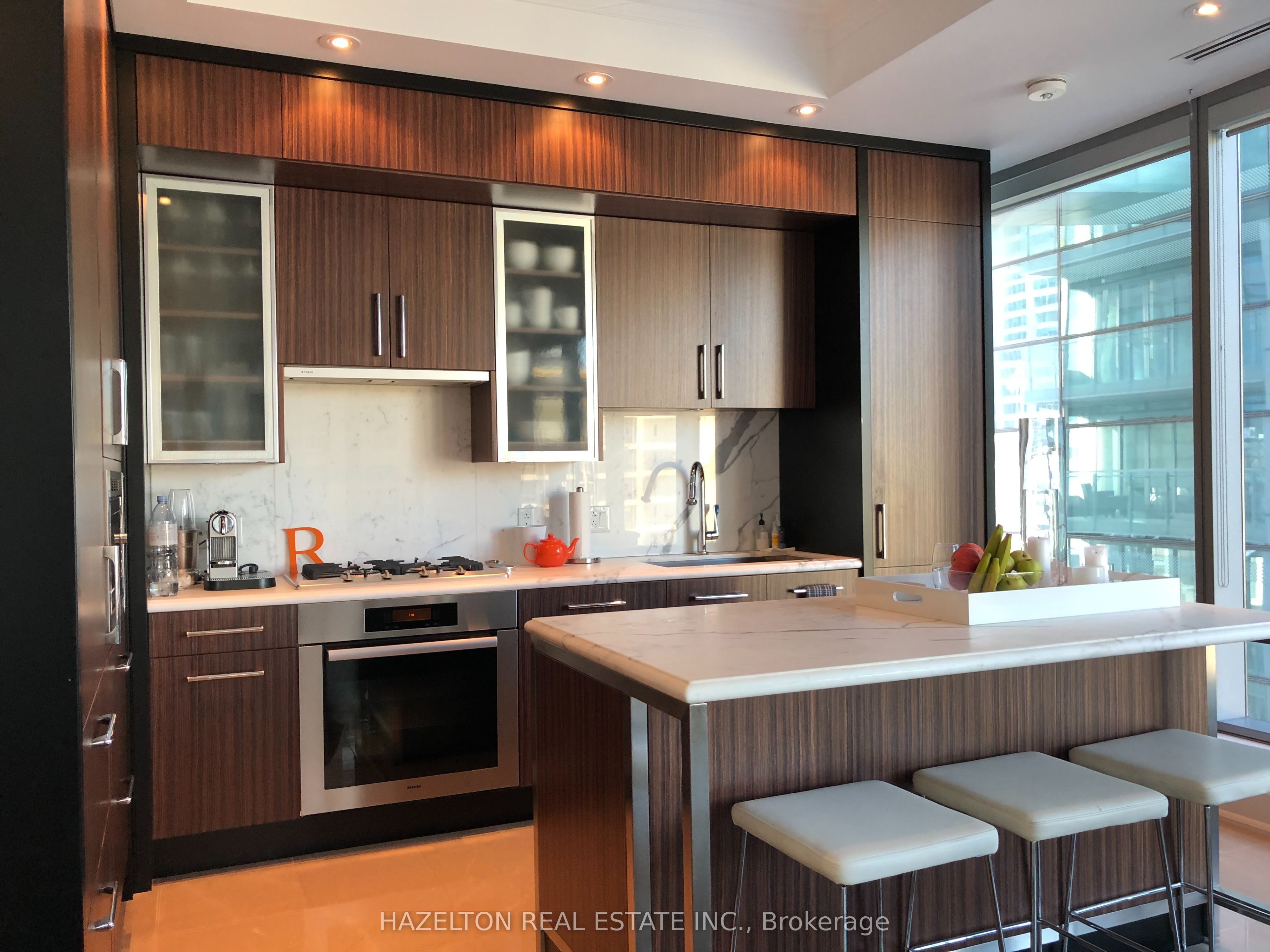 55 Scollard Street 701 Property Photo 14