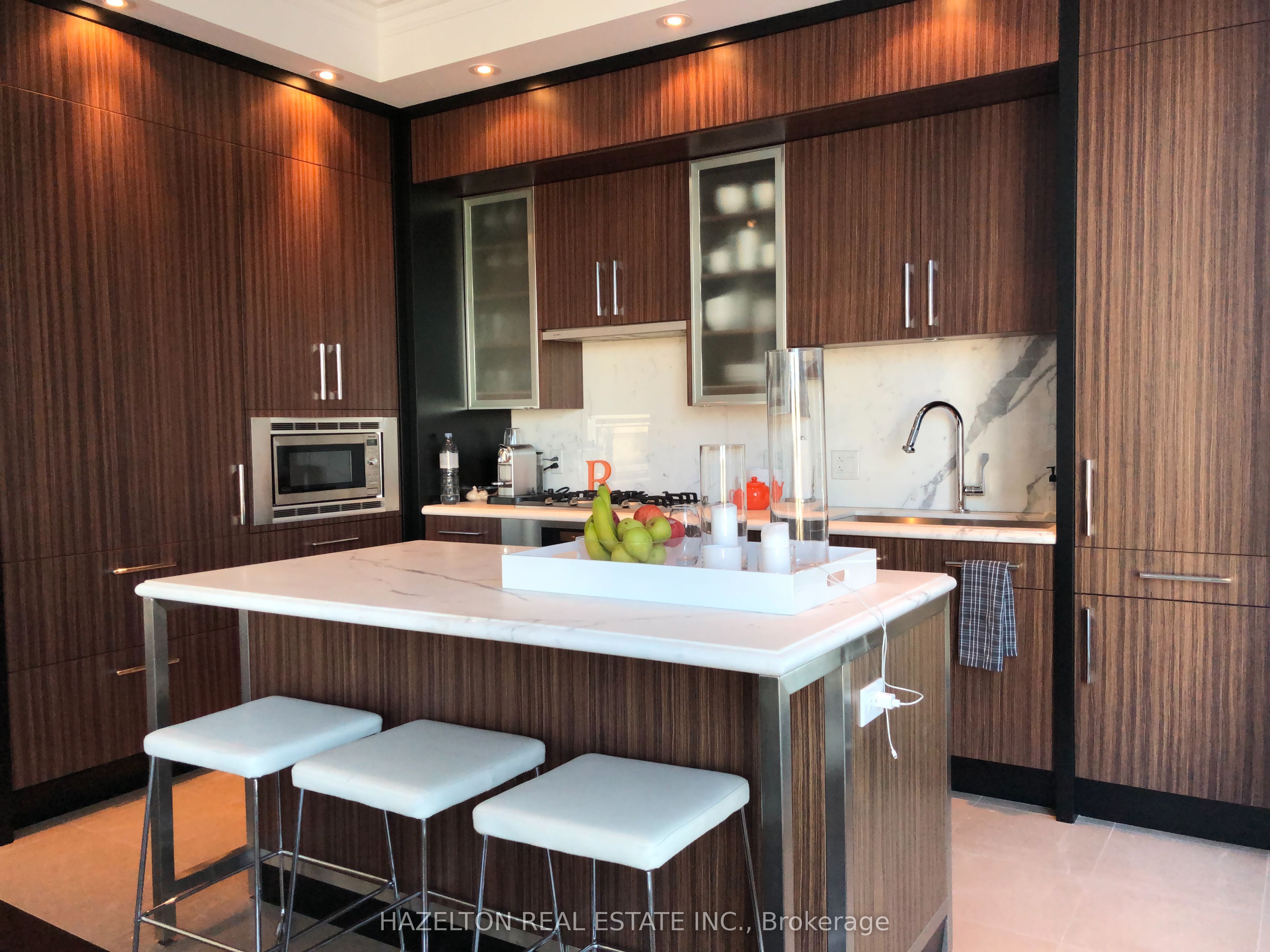 55 Scollard Street 701 Property Photo 18