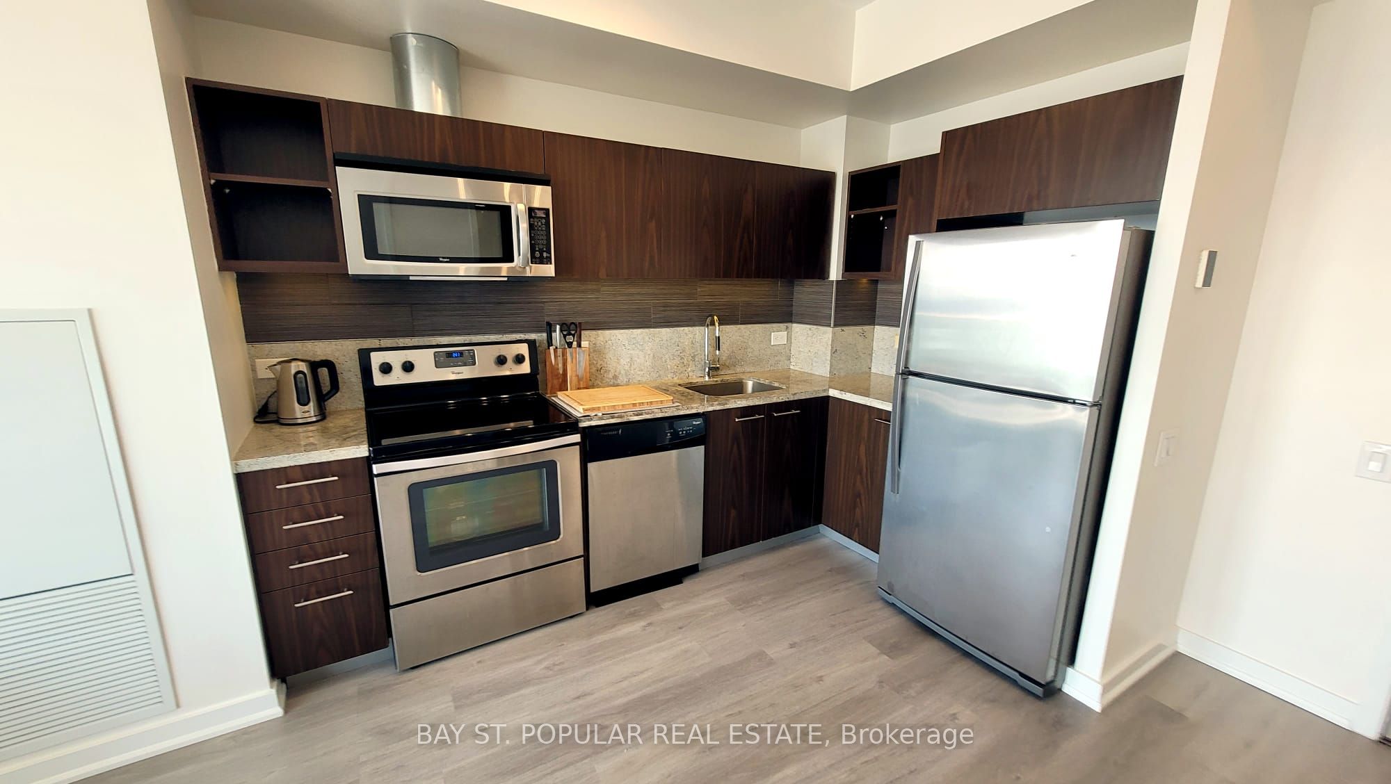 #1807 - 70 Distillery Lane Property Photo 10