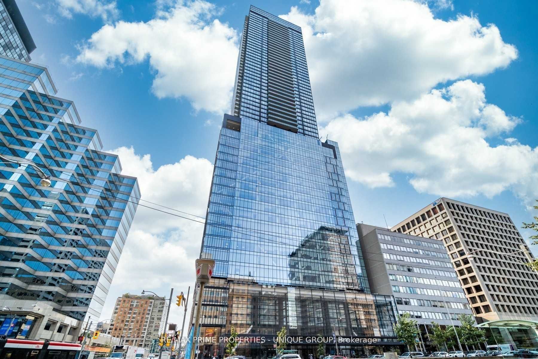 #5002 - 488 University Avenue Property Photo 1